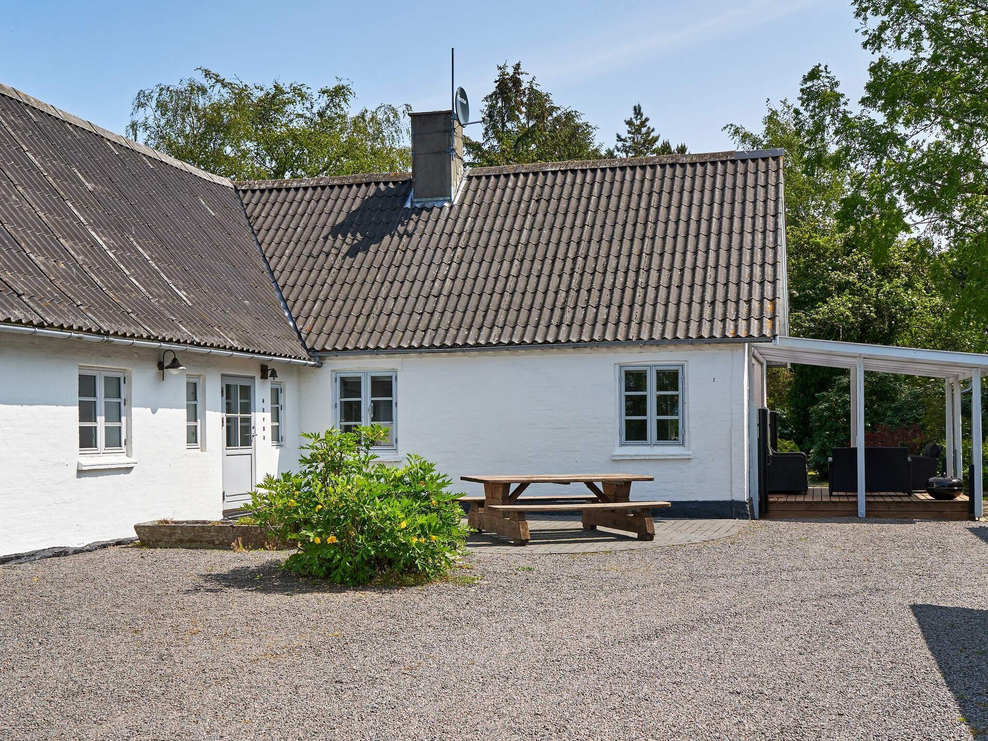 Op 550m van centrum Rønne: ruim vakantiehuis voor 12 personen - foto 2
