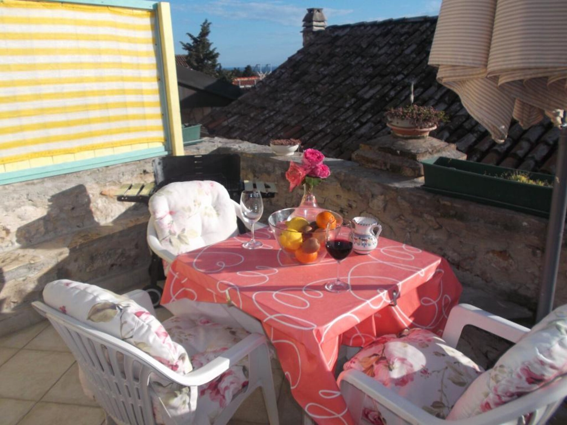 Op 500 m van het strand: Comfortabel appartement op Murter - foto 25