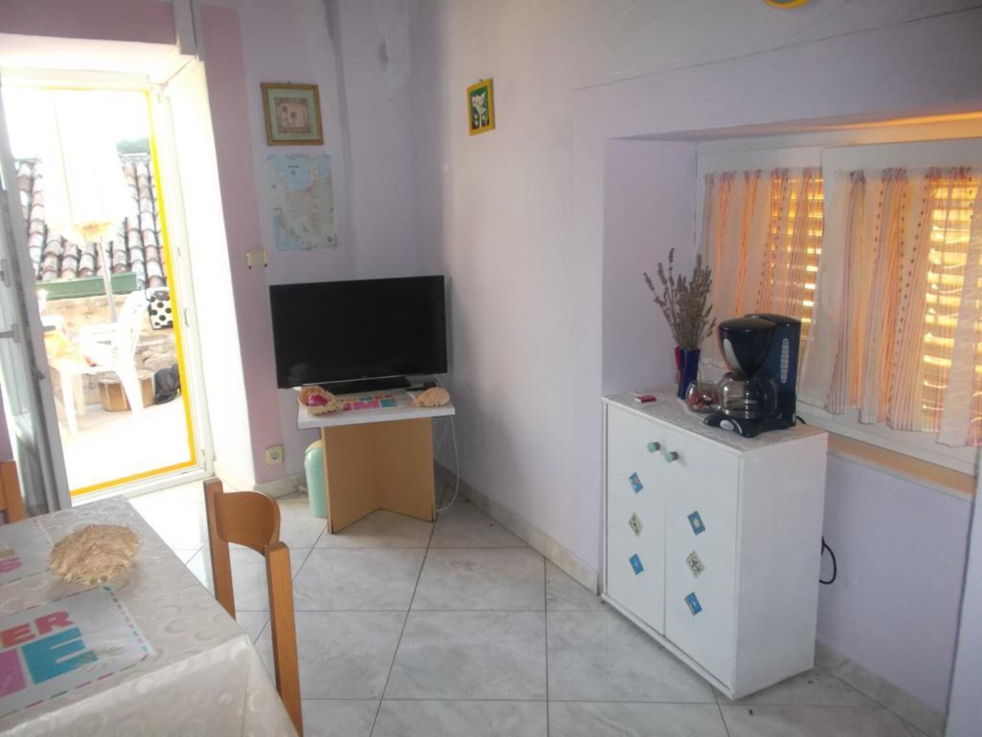 Op 500 m van het strand: Comfortabel appartement op Murter - foto 2