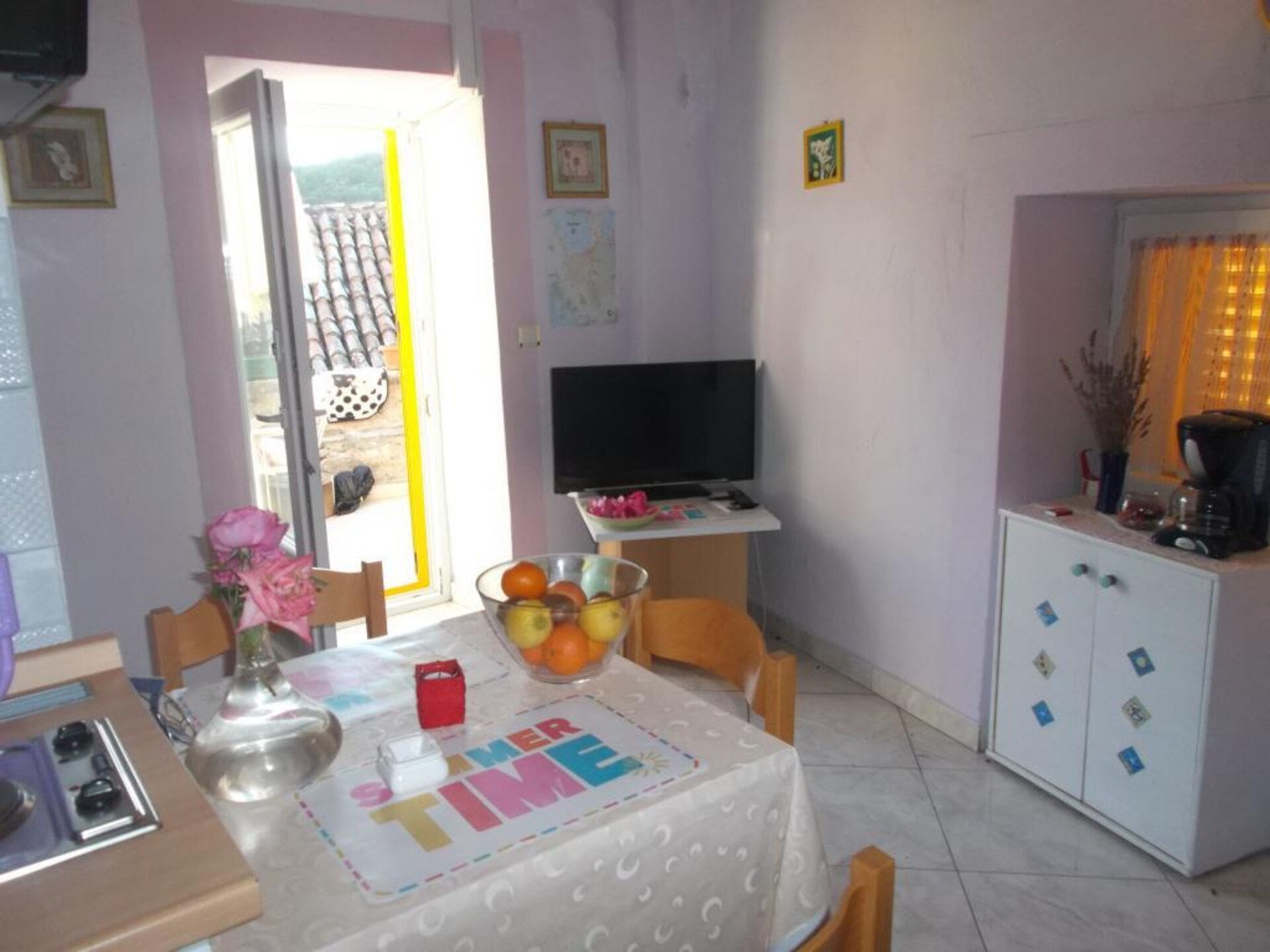 Op 500 m van het strand: Comfortabel appartement op Murter - foto 1