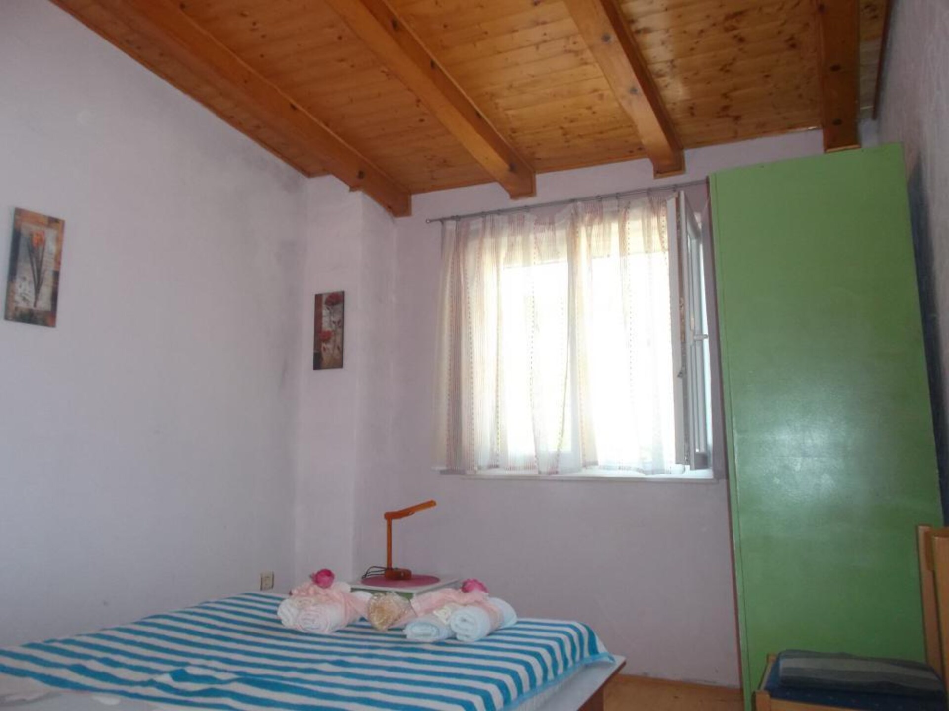 Op 500 m van het strand: Comfortabel appartement op Murter - foto 4