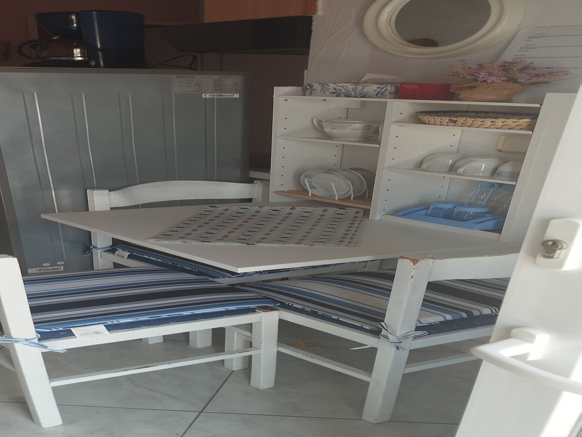 Op 500 m van het strand: Comfortabel appartement op Murter - foto 3