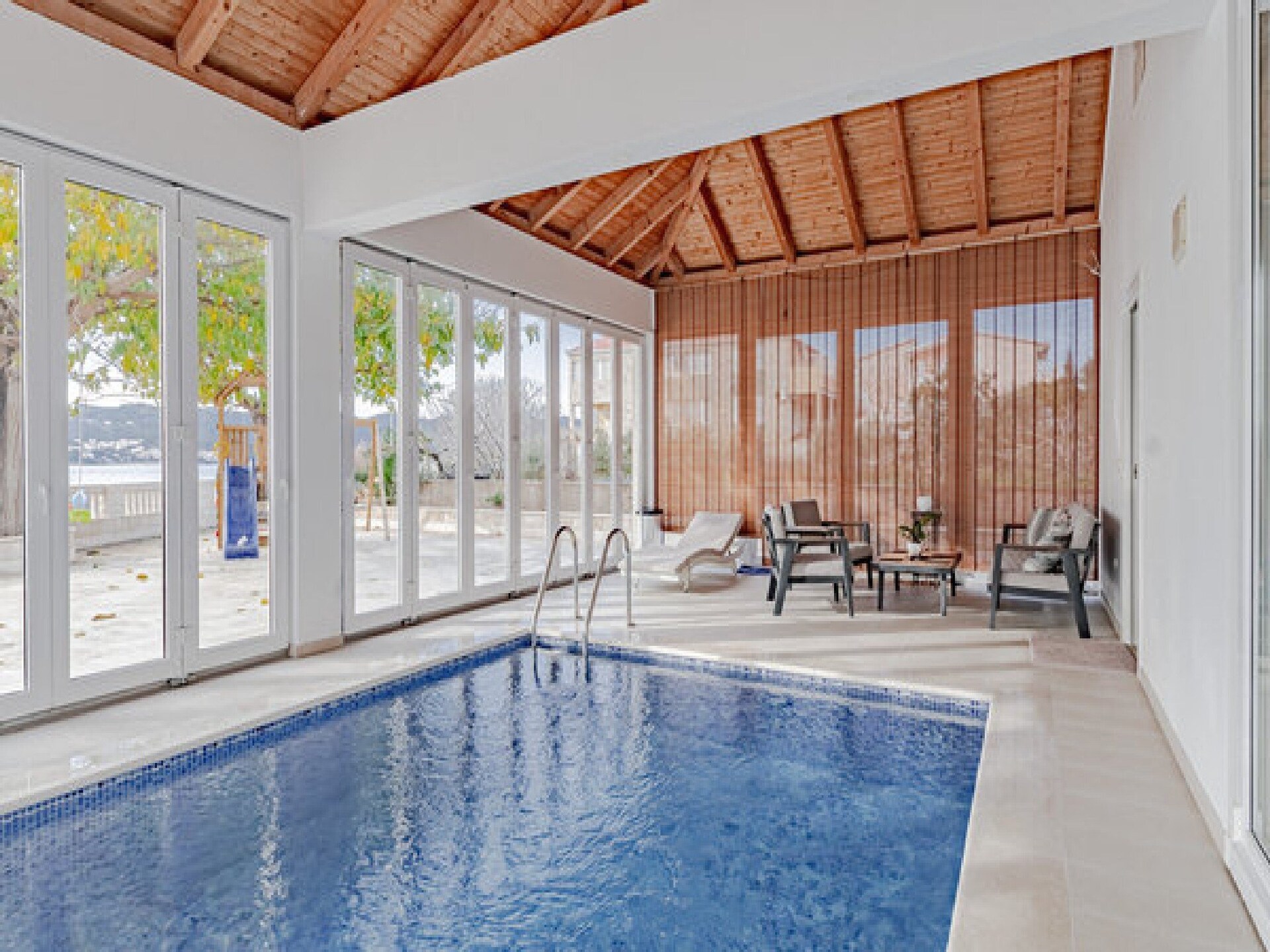 Villa Ponar: Luxe villa met privé-verwarmd zwembad direct aan zee in Kućište - foto 23