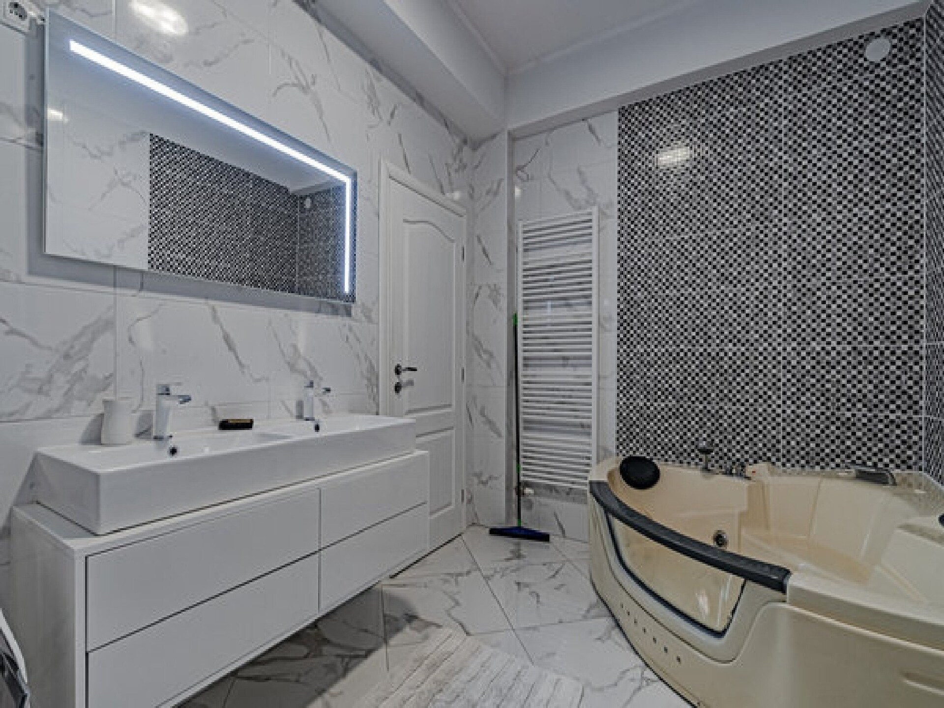 Villa Ponar: Luxe villa met privé-verwarmd zwembad direct aan zee in Kućište - foto 17