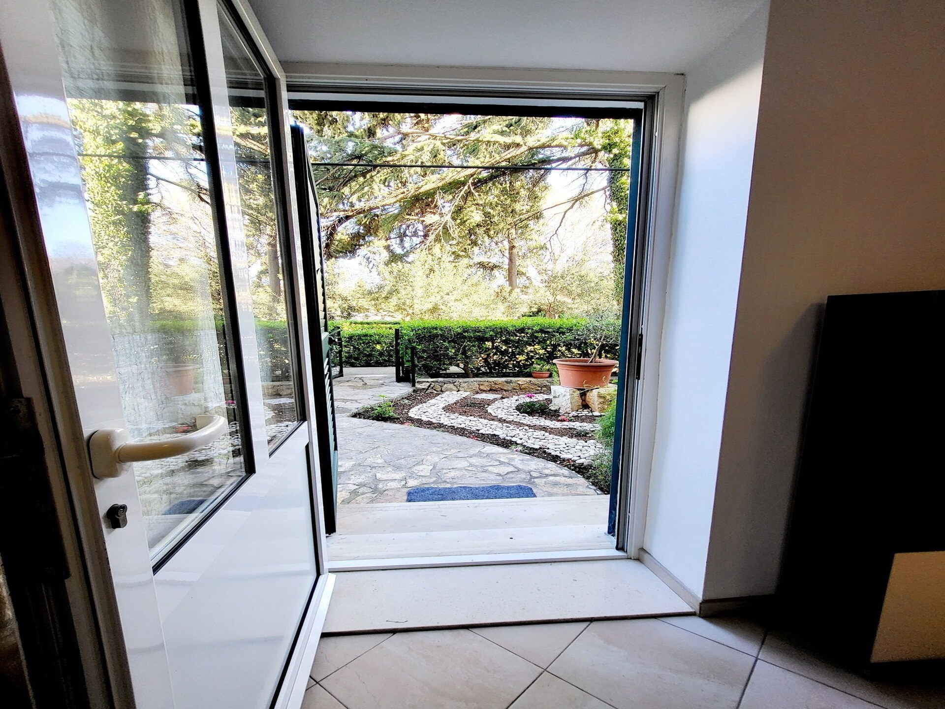 Sfeervol studio-appartement met zonnig terras in rustig Lapad, vlakbij strand - foto 11