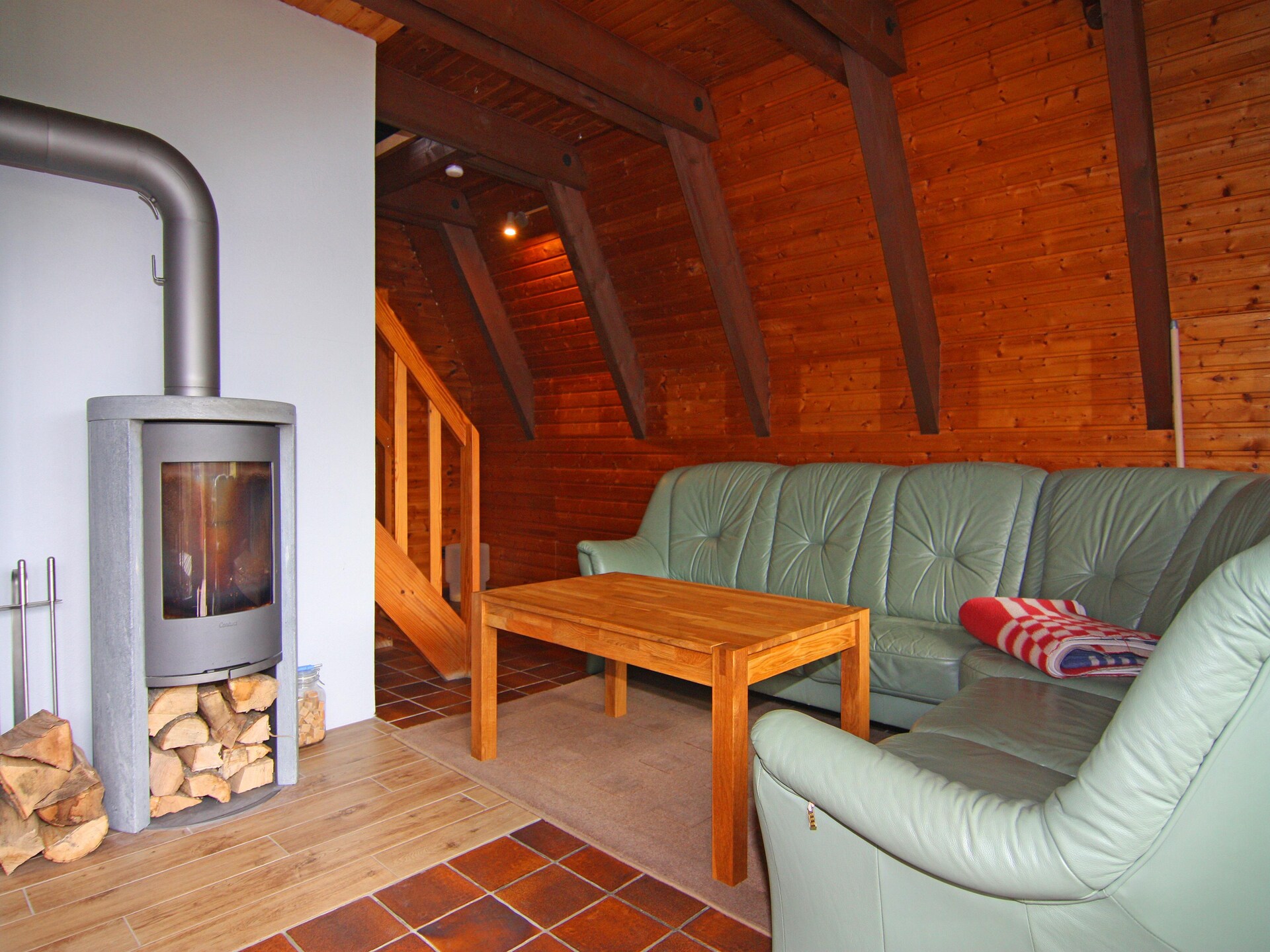 Nurdachhaus Krusendorf: Gezellig vakantiehuis met open haard, 150m van zee - foto 6