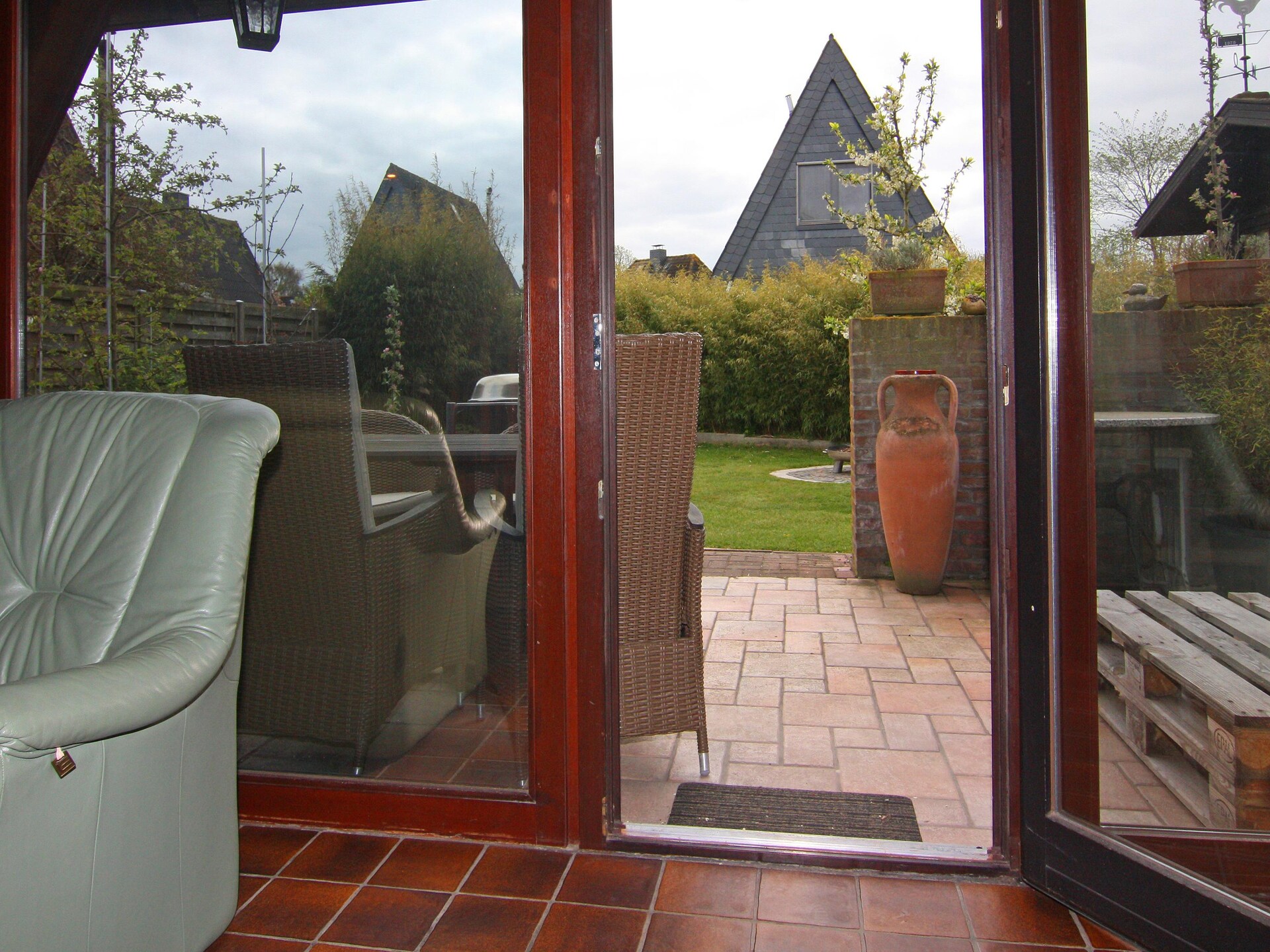 Nurdachhaus Krusendorf: Gezellig vakantiehuis met open haard, 150m van zee - foto 11