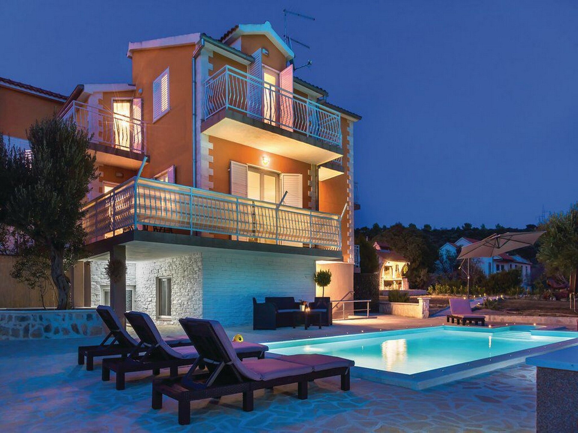 Ruim appartement voor 5 met privézwembad bij Šibenik - foto 19