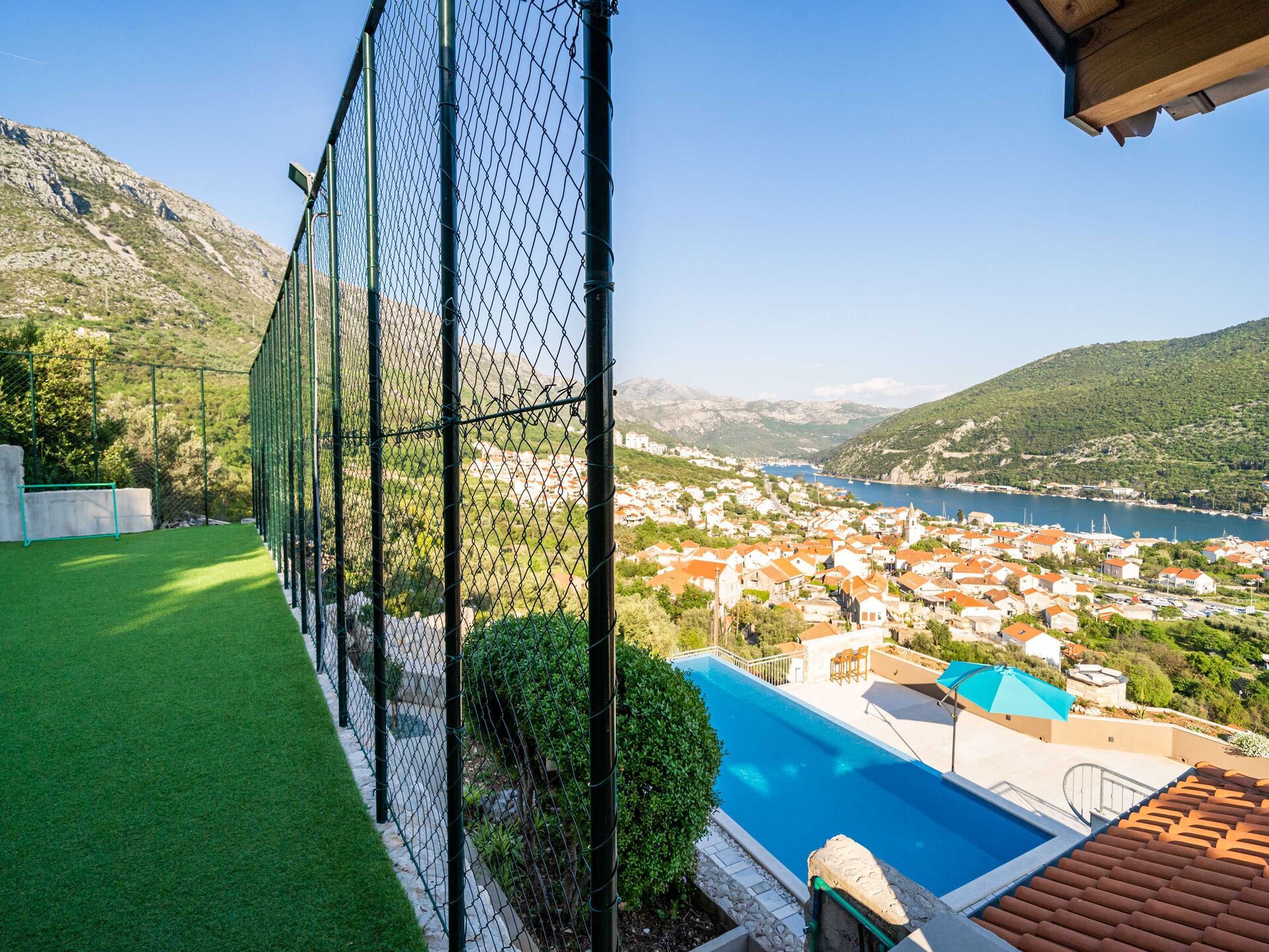 Studio met terras en gedeeld zwembad, uitzicht op bergen en rivier - foto 14