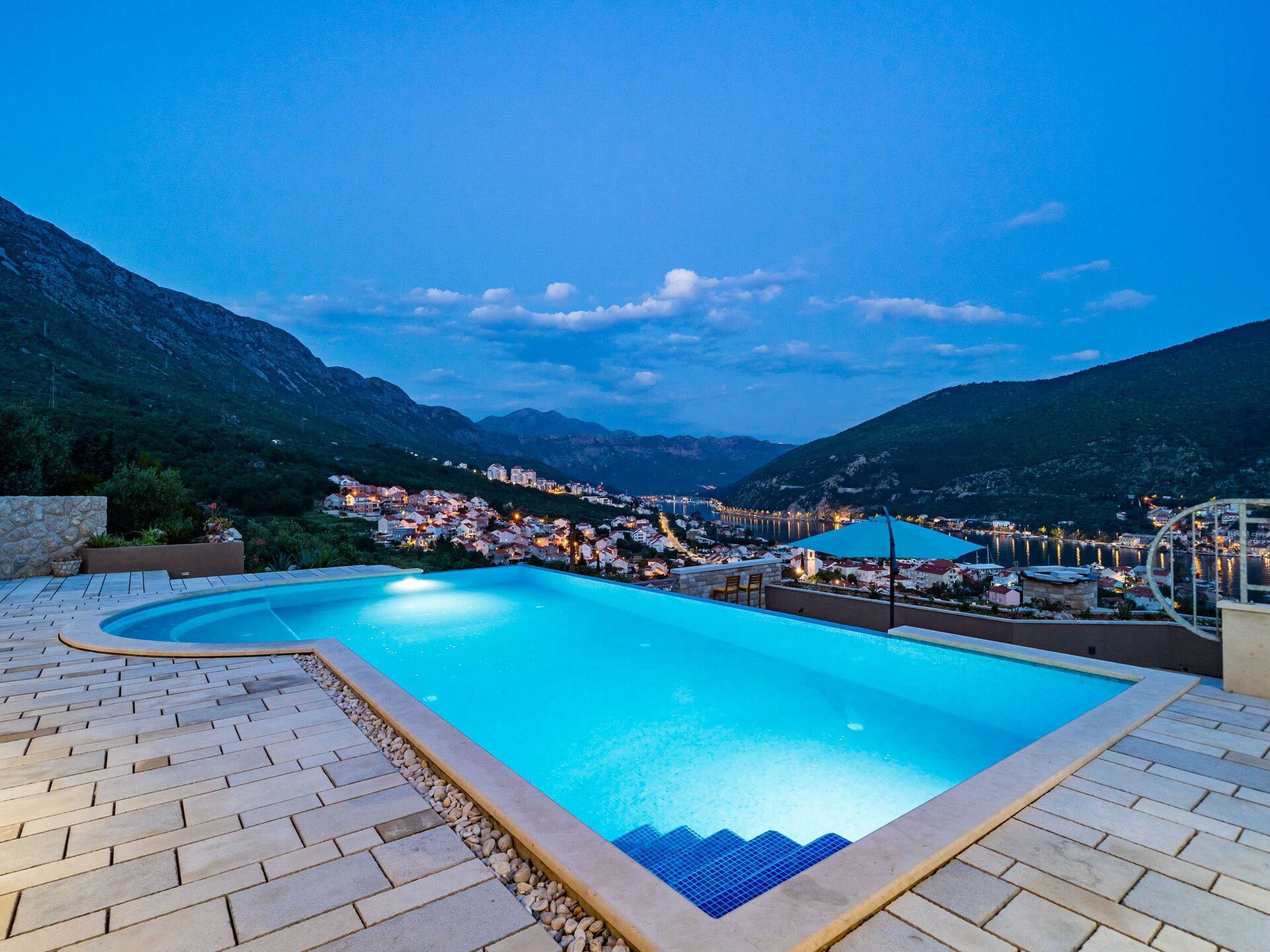Rustiek appartement met gedeeld zwembad en bergzicht nabij Dubrovnik - foto 28