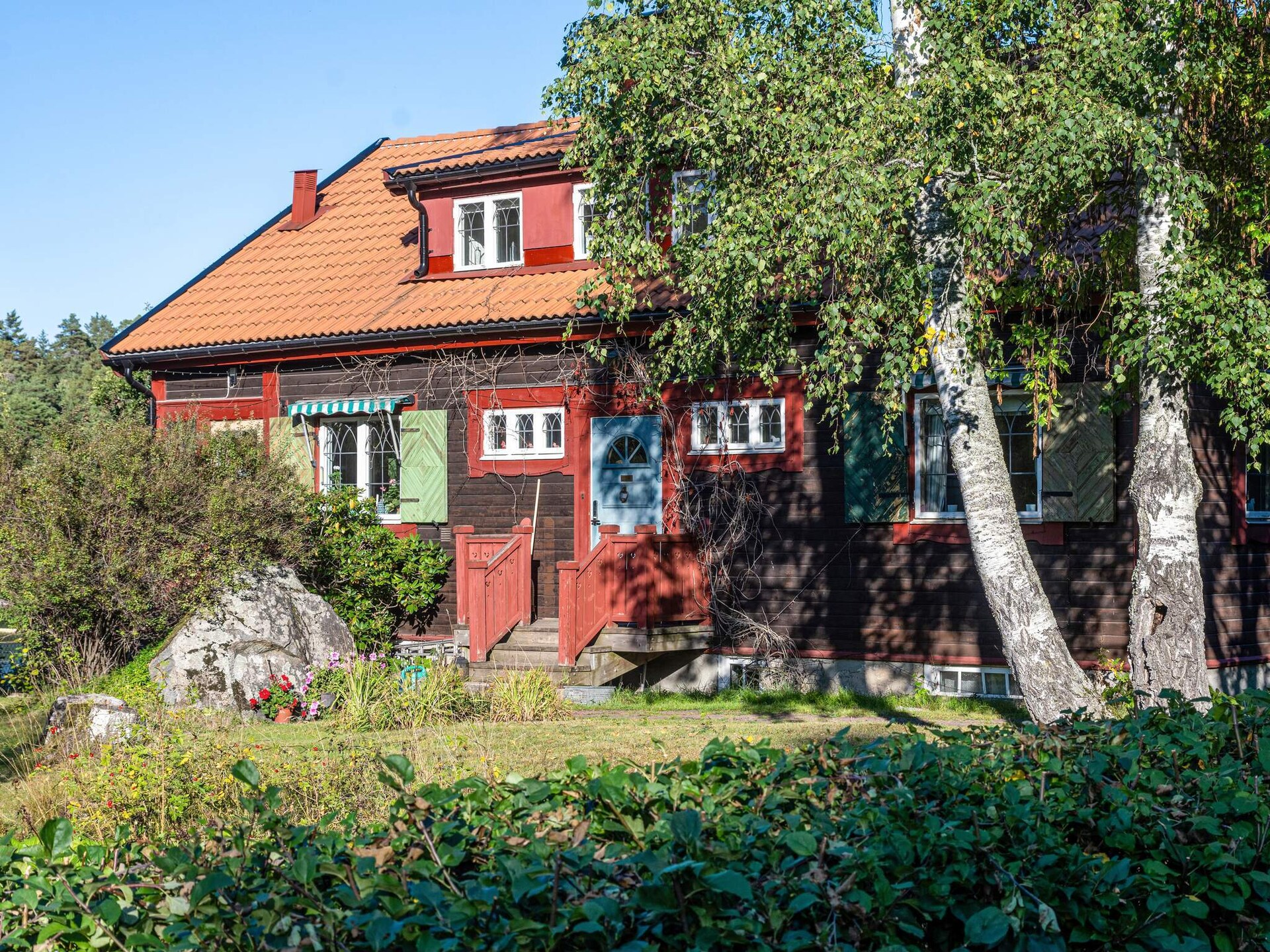Exclusieve villa uit 1900 met uitzicht op het meer Ösbysjön in Djursholm - foto 7
