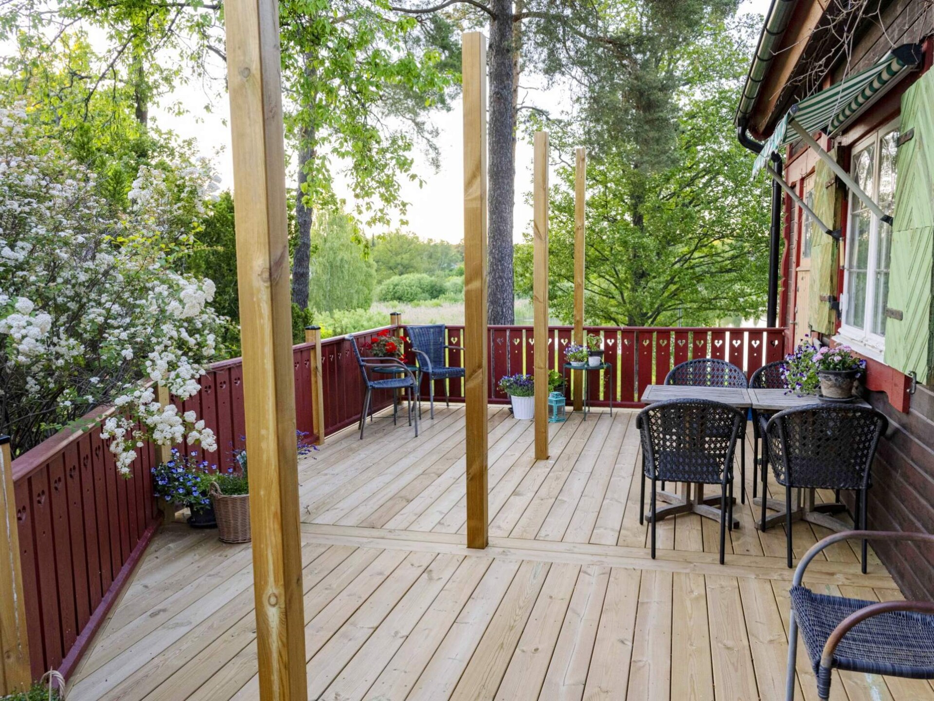 Exclusieve villa uit 1900 met uitzicht op het meer Ösbysjön in Djursholm - foto 5