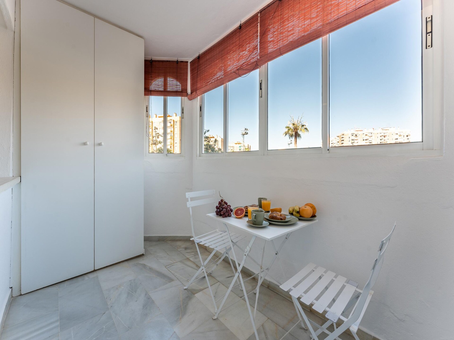Knus appartement in Arroyo de la Miel met terras, vlakbij strand en Málaga - foto 4