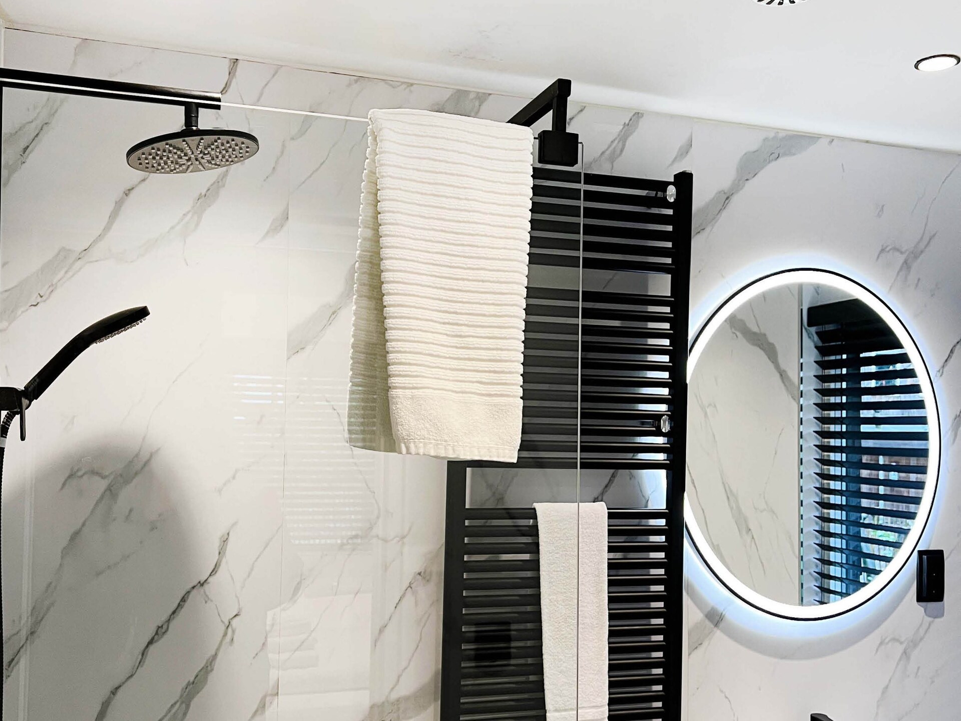 Wellness vakantiehuis Rheezerveen: sauna, bubbelbad en open haard - foto 21