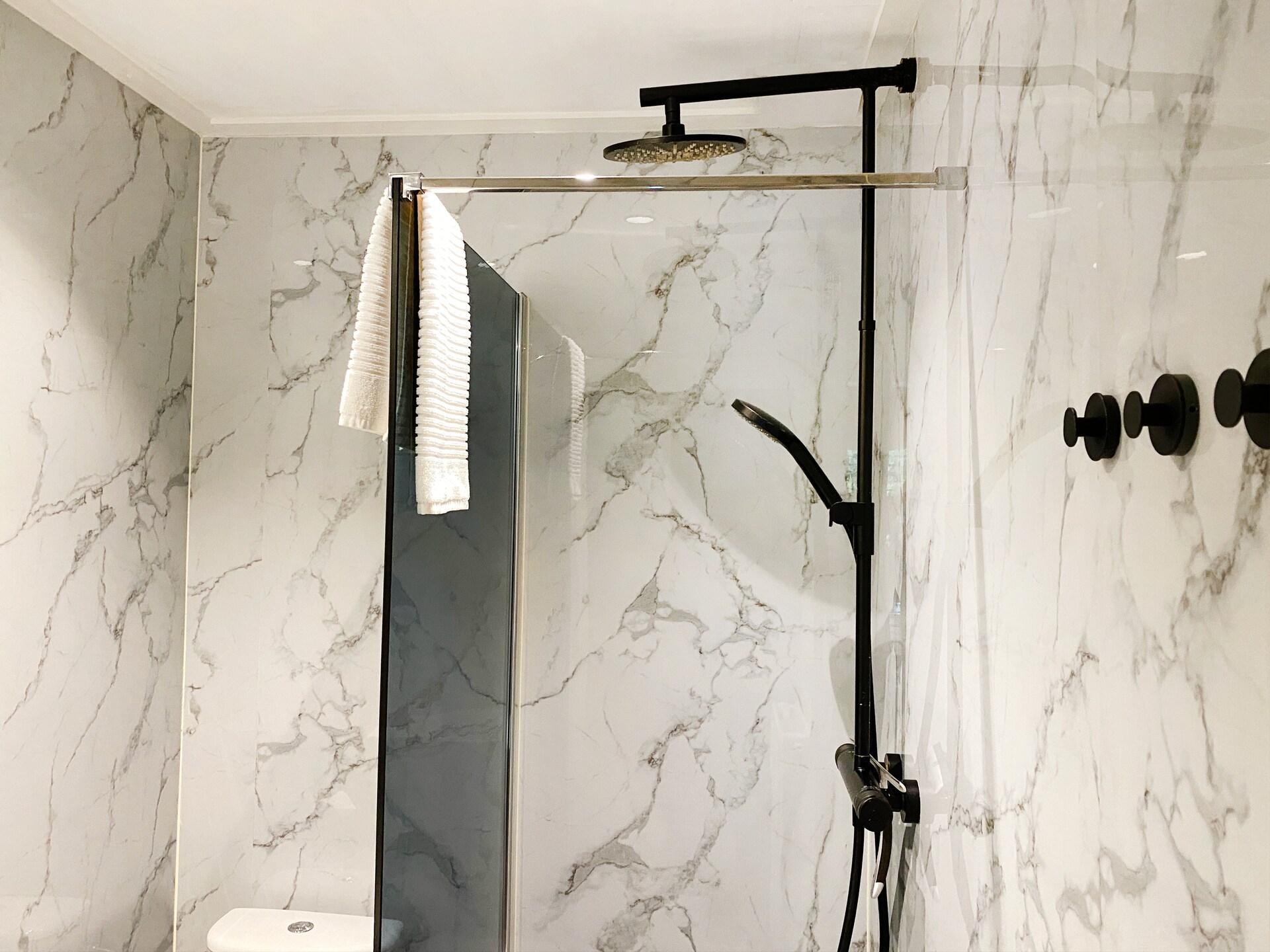 Dutch Cabin Houses C67: Luxe wellness vakantiehuis in Rheezerveen - foto 17