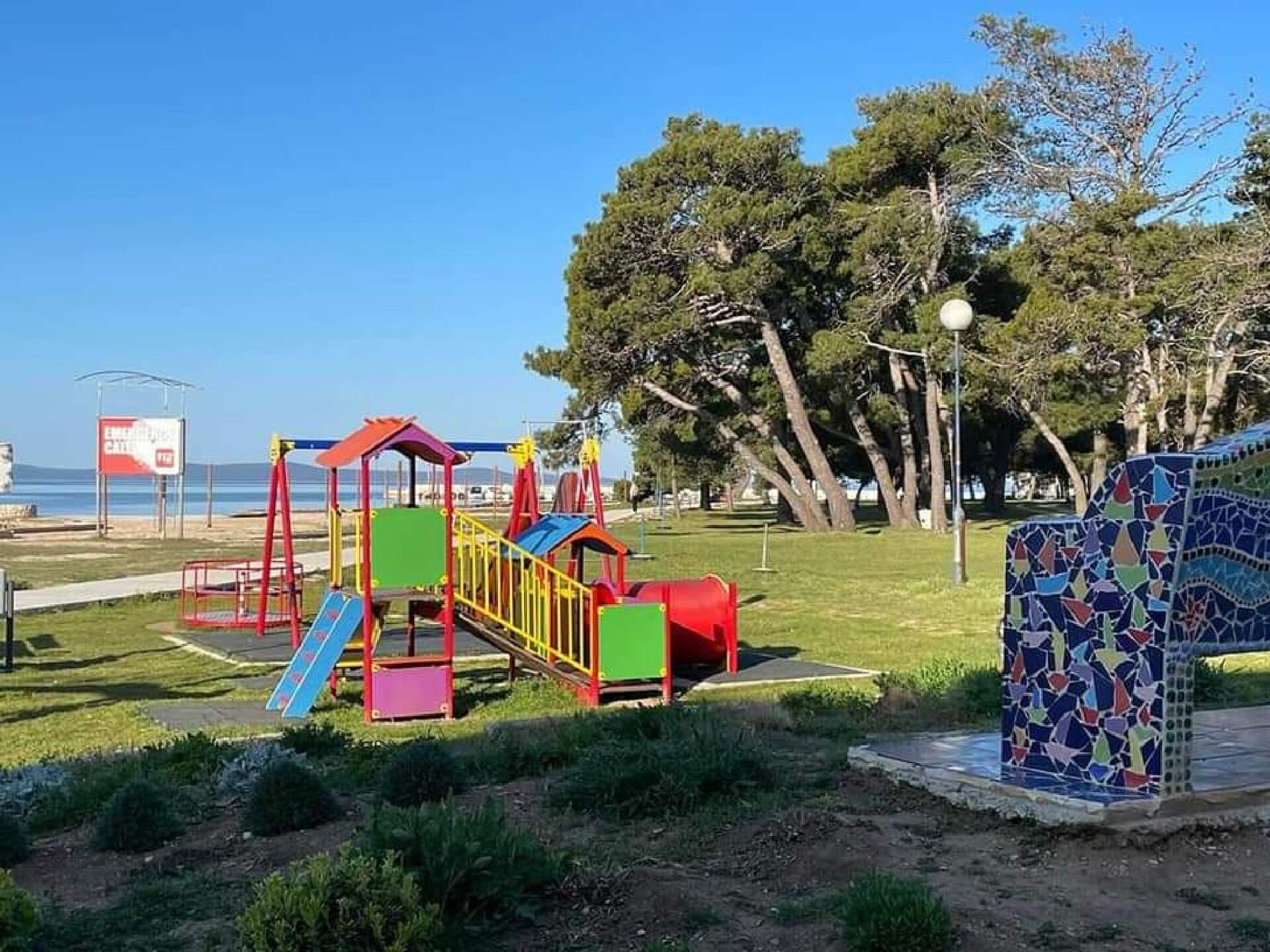 Stacaravan aan zee in Privlaka met terras, BBQ en wifi - foto 16