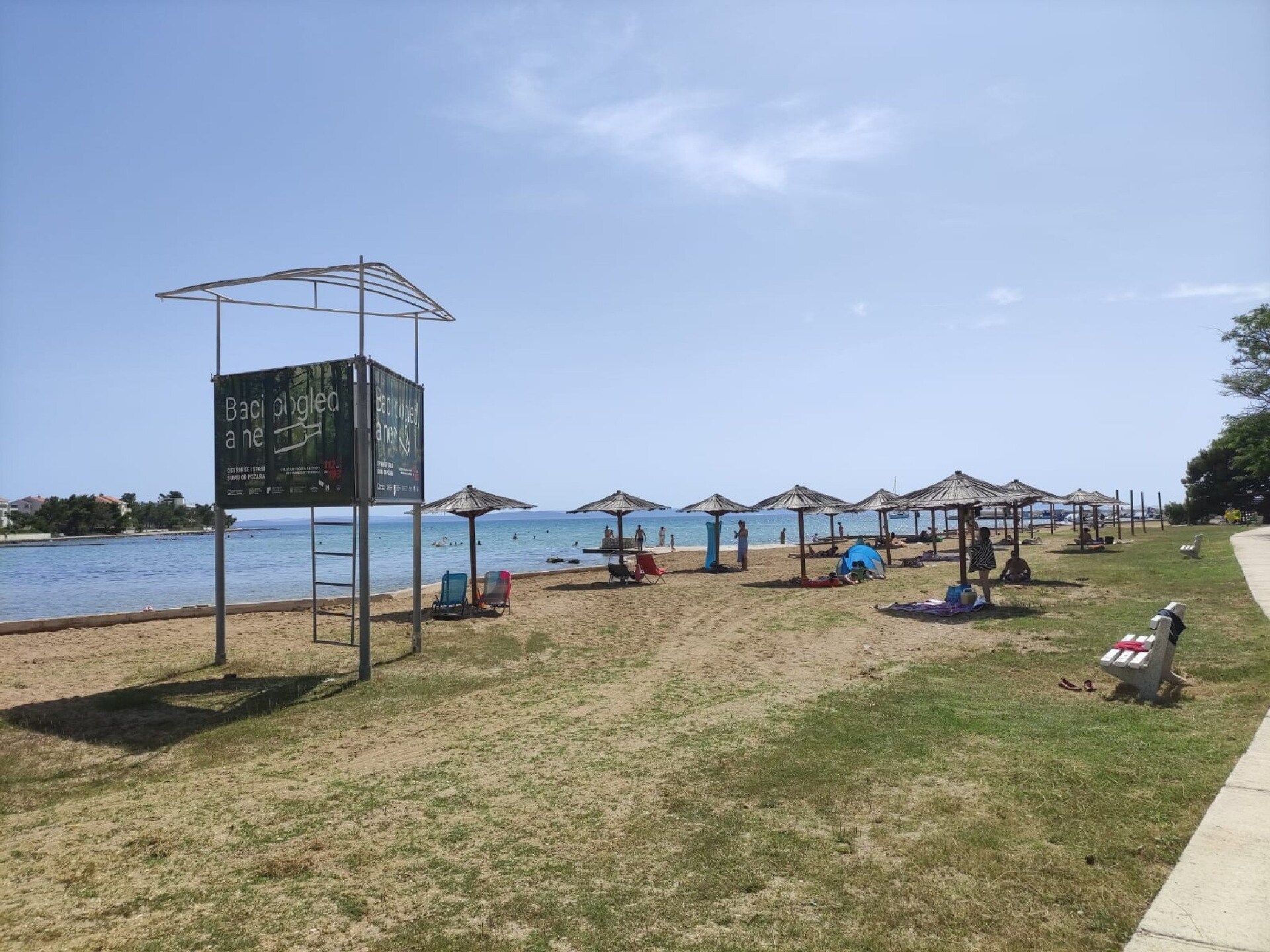 Stacaravan aan zee in Privlaka met terras, BBQ en wifi - foto 23