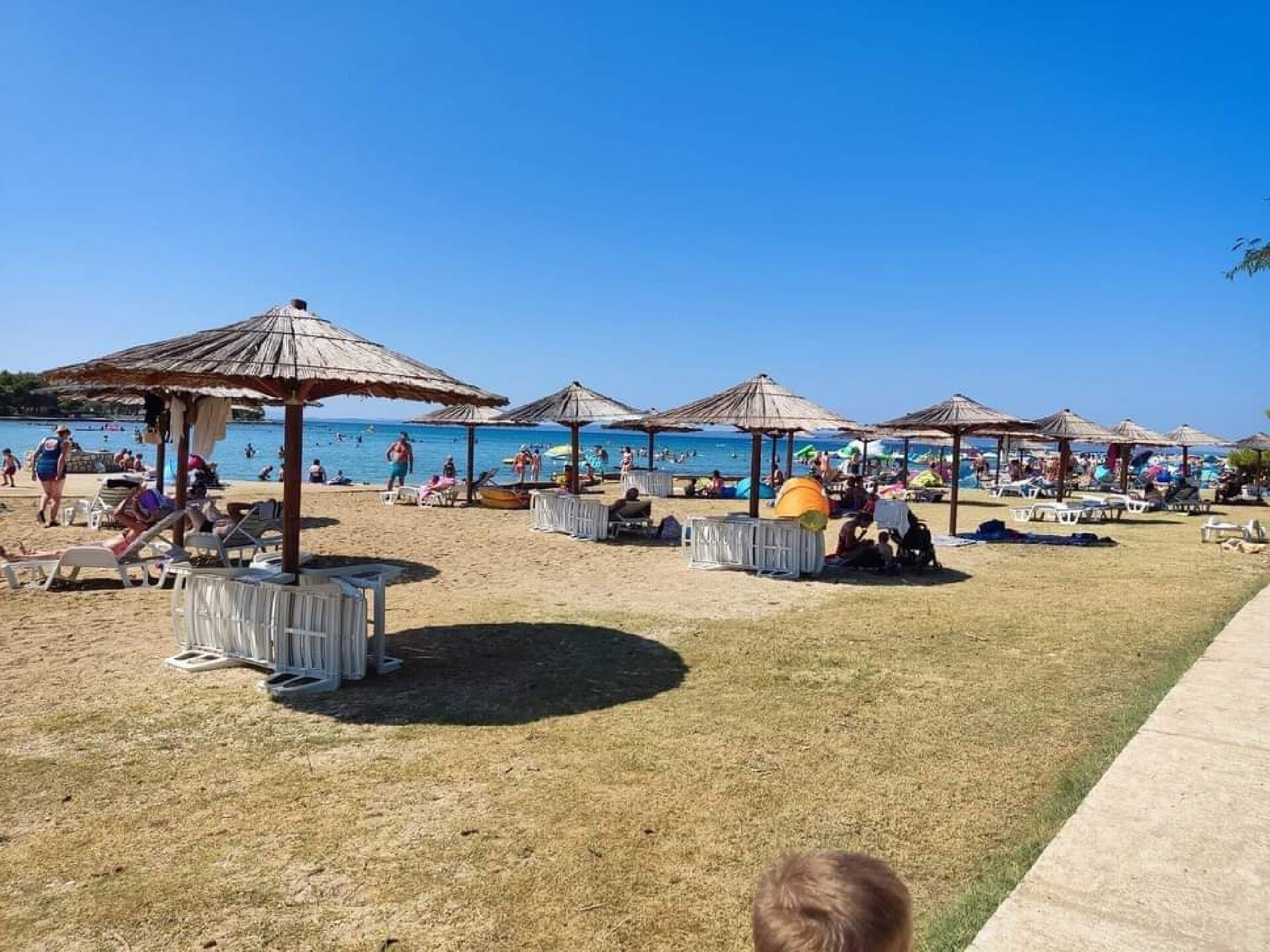 Stacaravan aan zee in Privlaka met terras, BBQ en wifi - foto 28