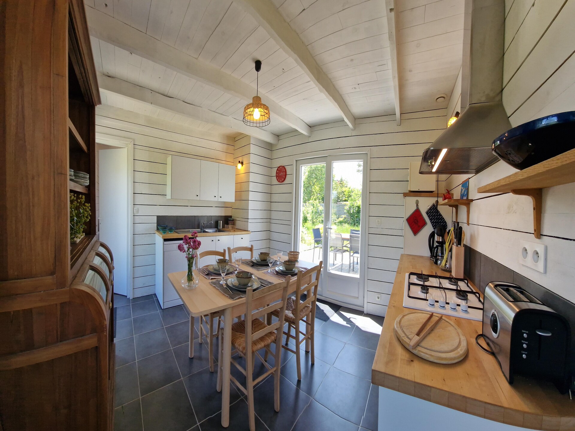 Licht vakantiehuis met omheinde tuin en terras, op 800m van het strand - foto 6
