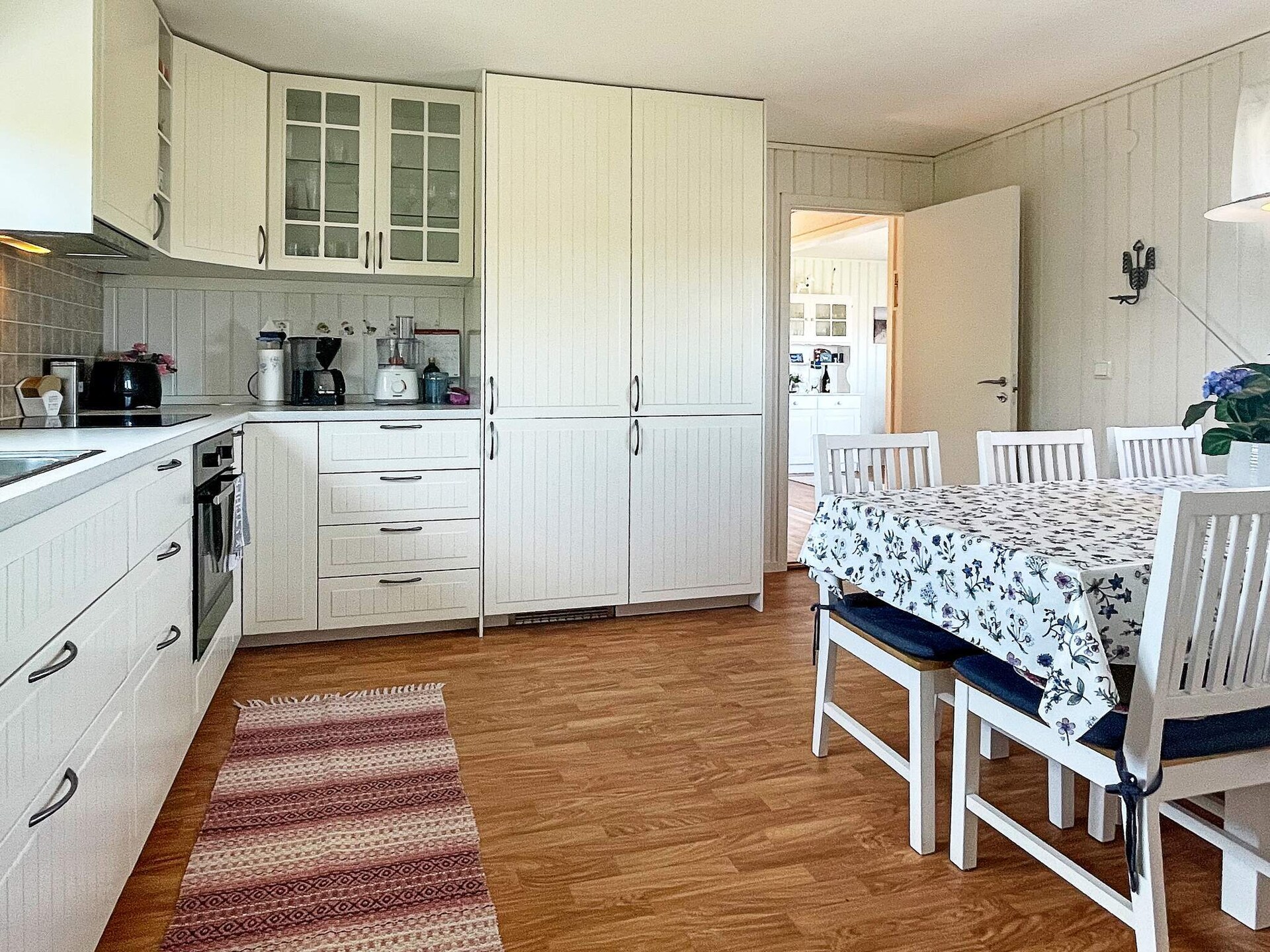 Op 1,0 km van het meer: sfeervol vakantiehuis in Löttorp - foto 7