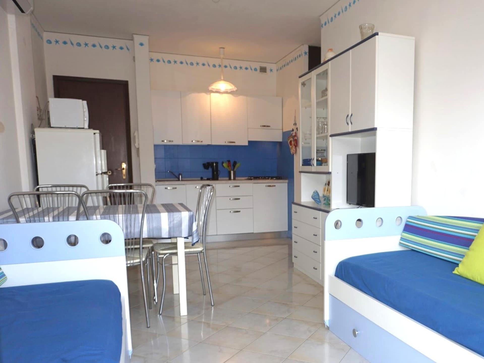 5-persoons appartement nabij het strand in Porto Santa Margherita - foto 9