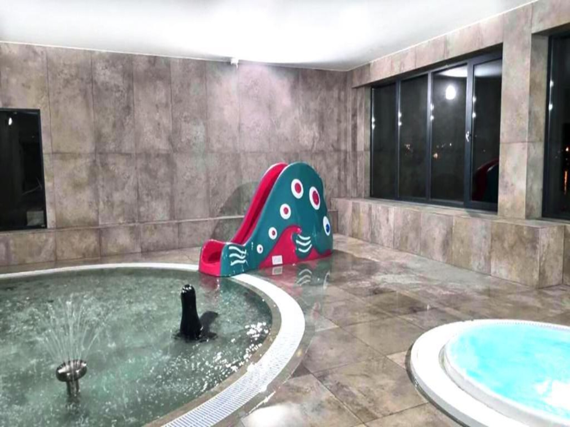 Ruim appartement aan de Dziwna met zwembad en sauna, 700m van strand - foto 24