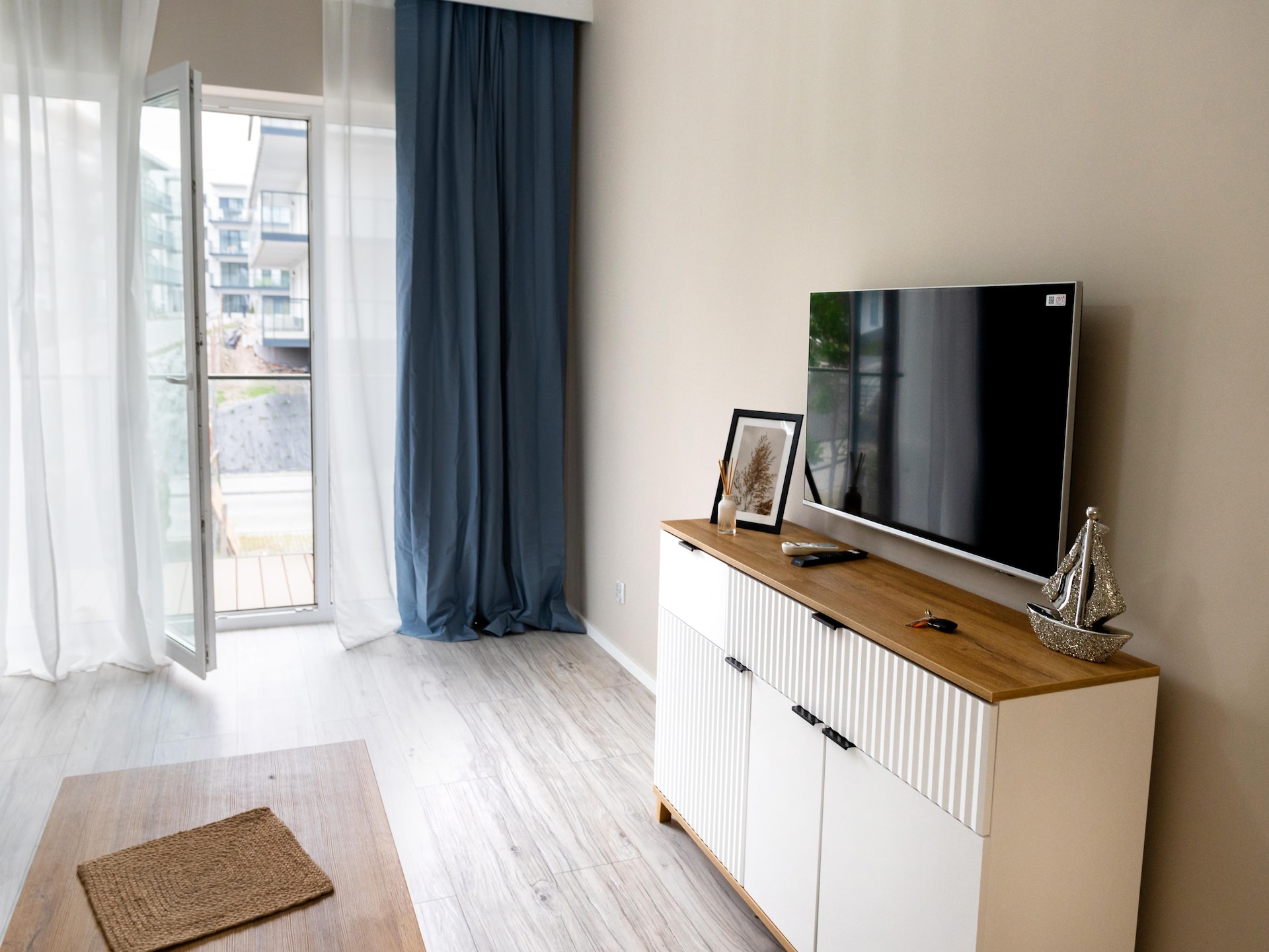 Ruim appartement aan de Dziwna met zwembad en sauna, 700m van strand - foto 4