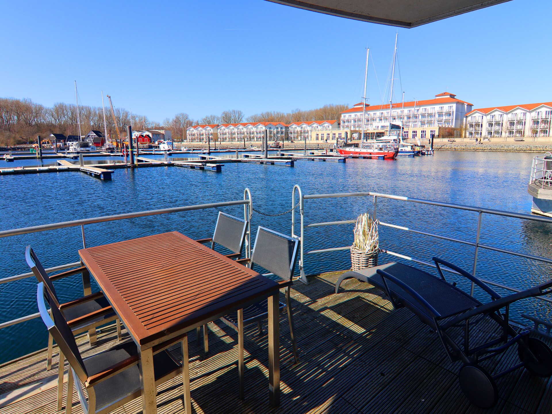 Aan zee: Rustgevende woonboot voor 2 personen in Boltenhagen · 44 m² - foto 3