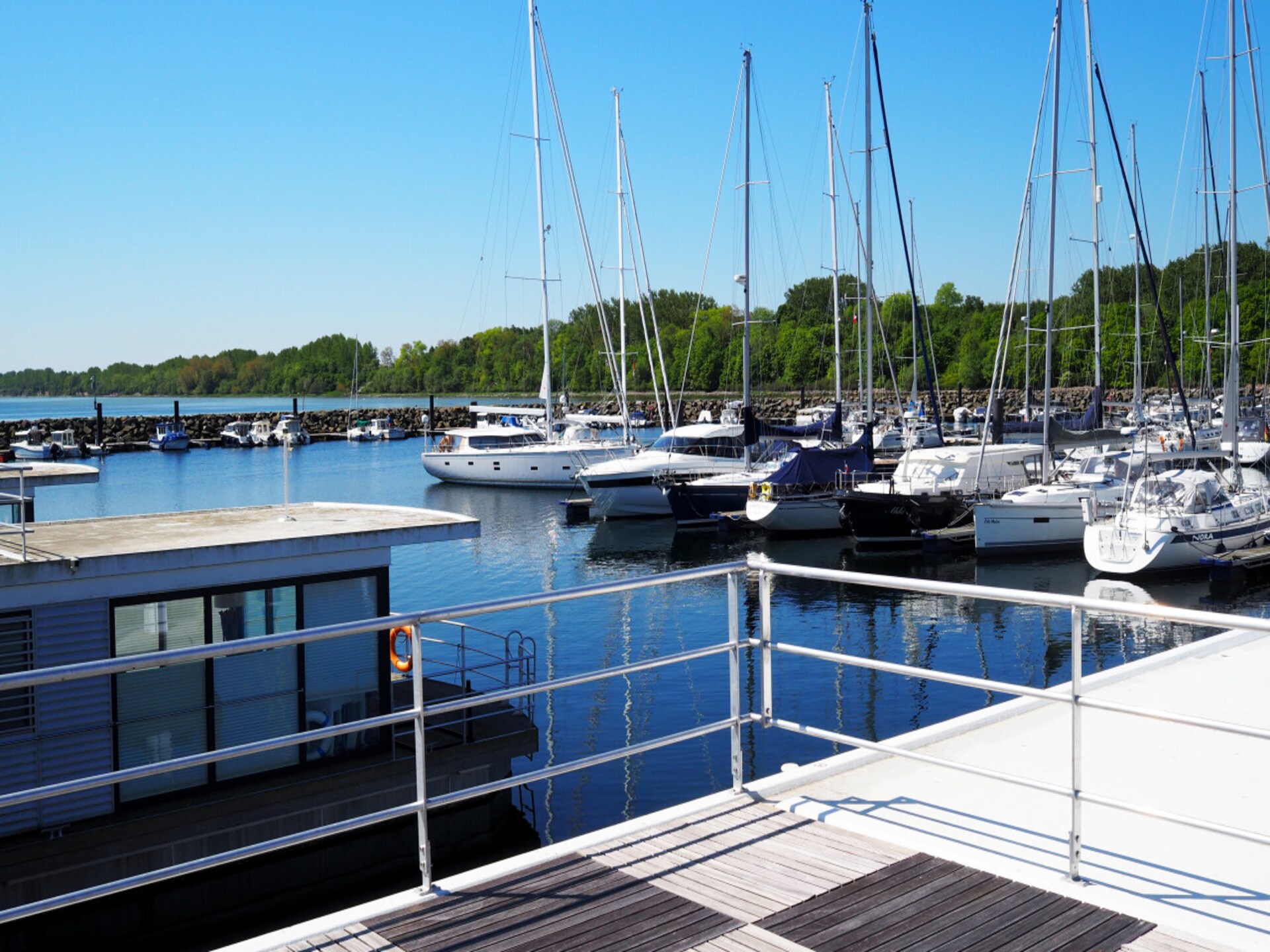3-persoons woonboot aan zee in Boltenhagen - foto 12