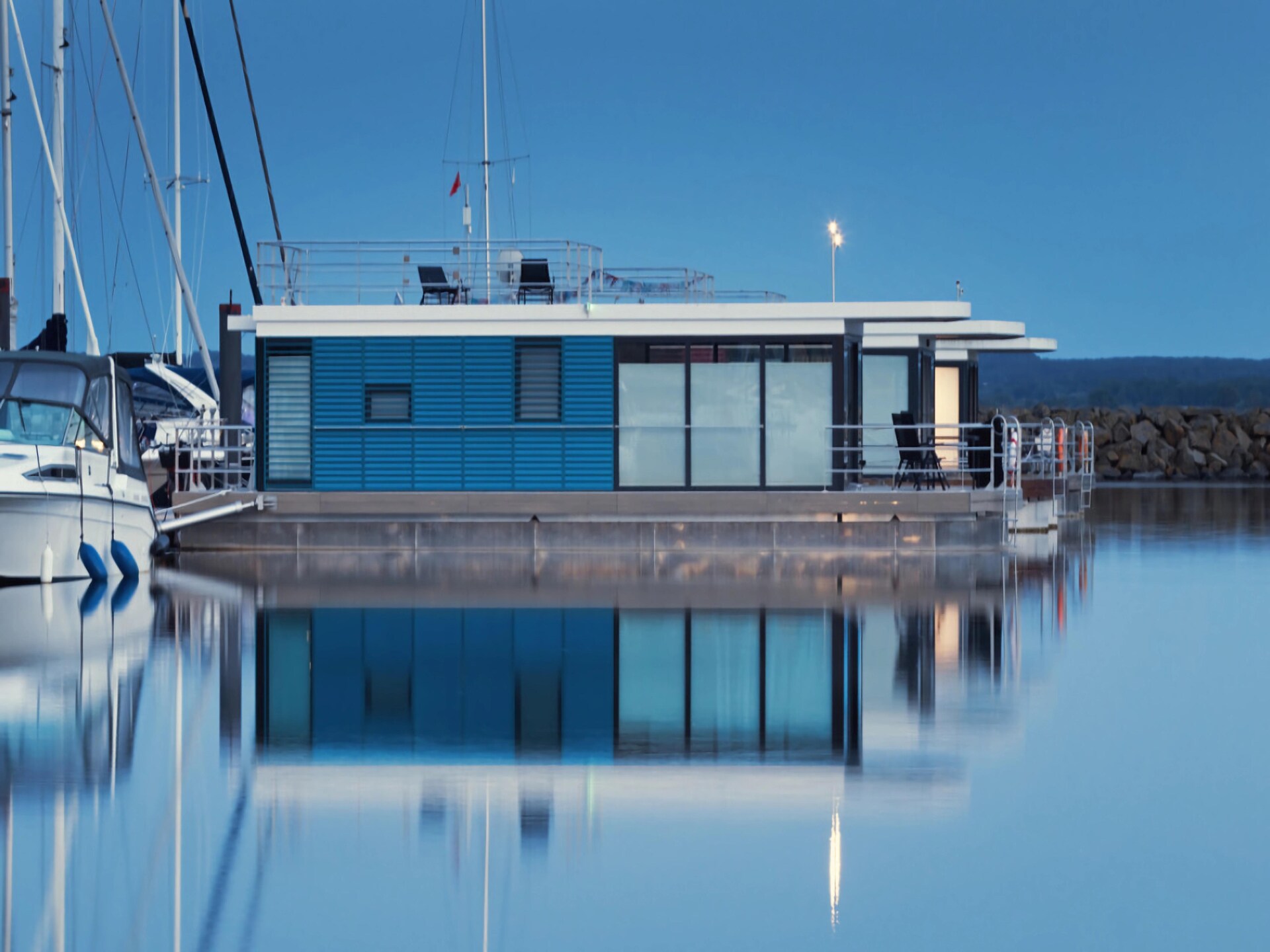 Drijvend genieten op de Oostzee: woonboot voor 3 in Marina Boltenhagen - foto 1