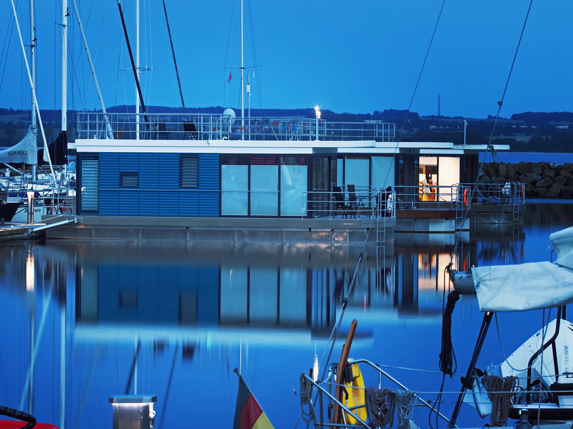 Drijvend genieten op de Oostzee: woonboot voor 3 in Marina Boltenhagen - foto 9