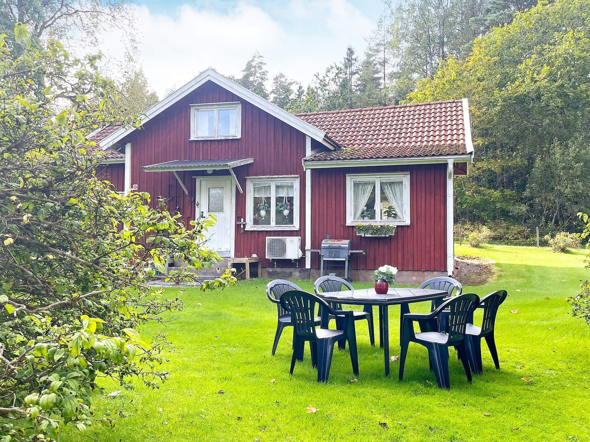 Sfeervol vakantiehuis in Brålanda met sauna en grote tuin - foto 2