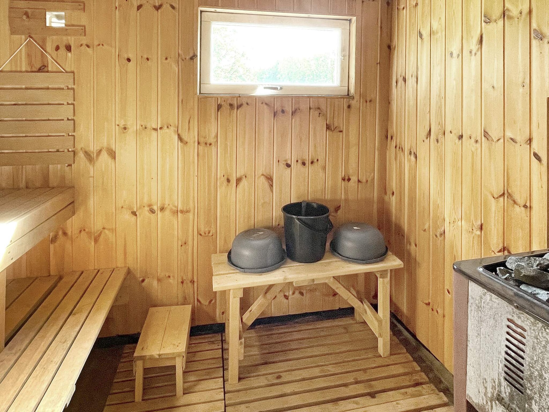 Sfeervol vakantiehuis in Brålanda met sauna en grote tuin - foto 32