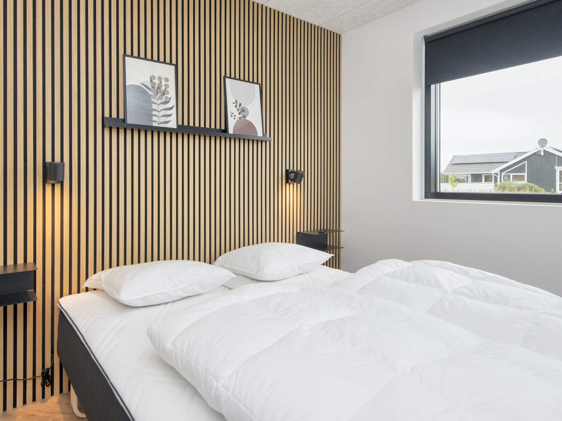 Luxe nieuw vakantiehuis aan meer met whirlpool en gameroom - foto 15