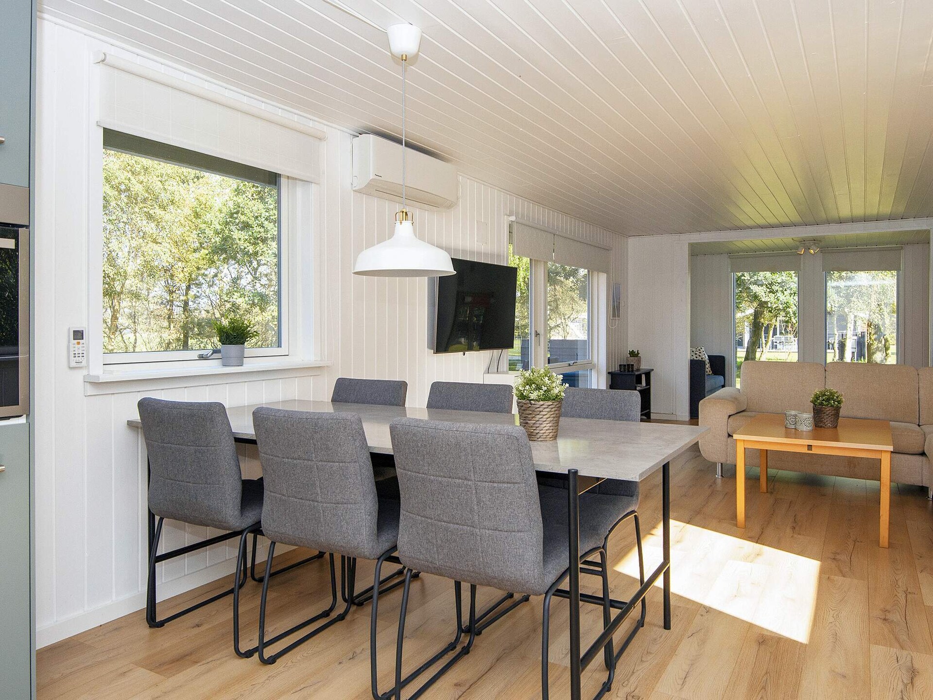 Licht vakantiehuis bij de fjord met omheinde tuin en twee terrassen - foto 24