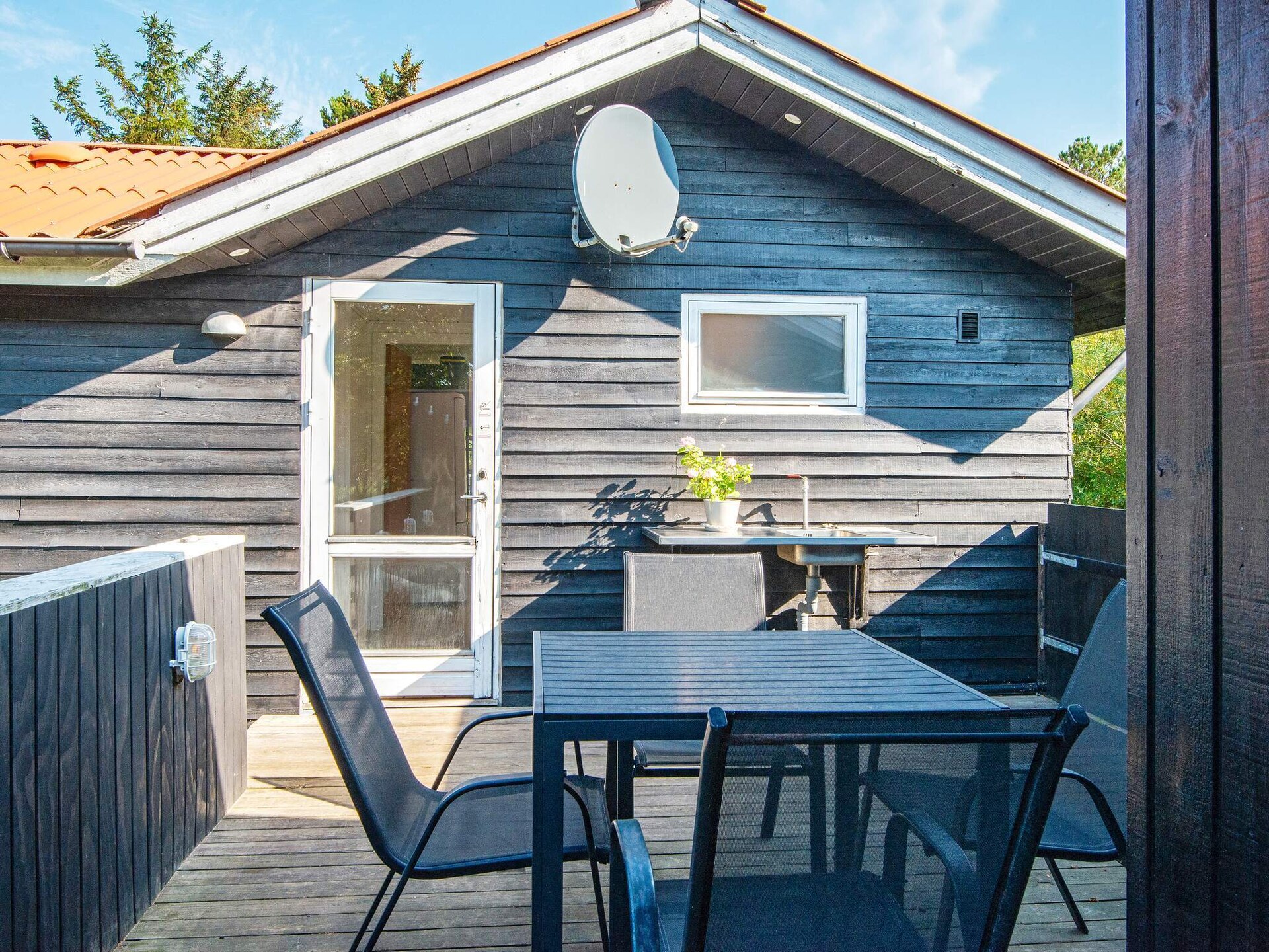 Licht vakantiehuis bij de fjord met omheinde tuin en twee terrassen - foto 36