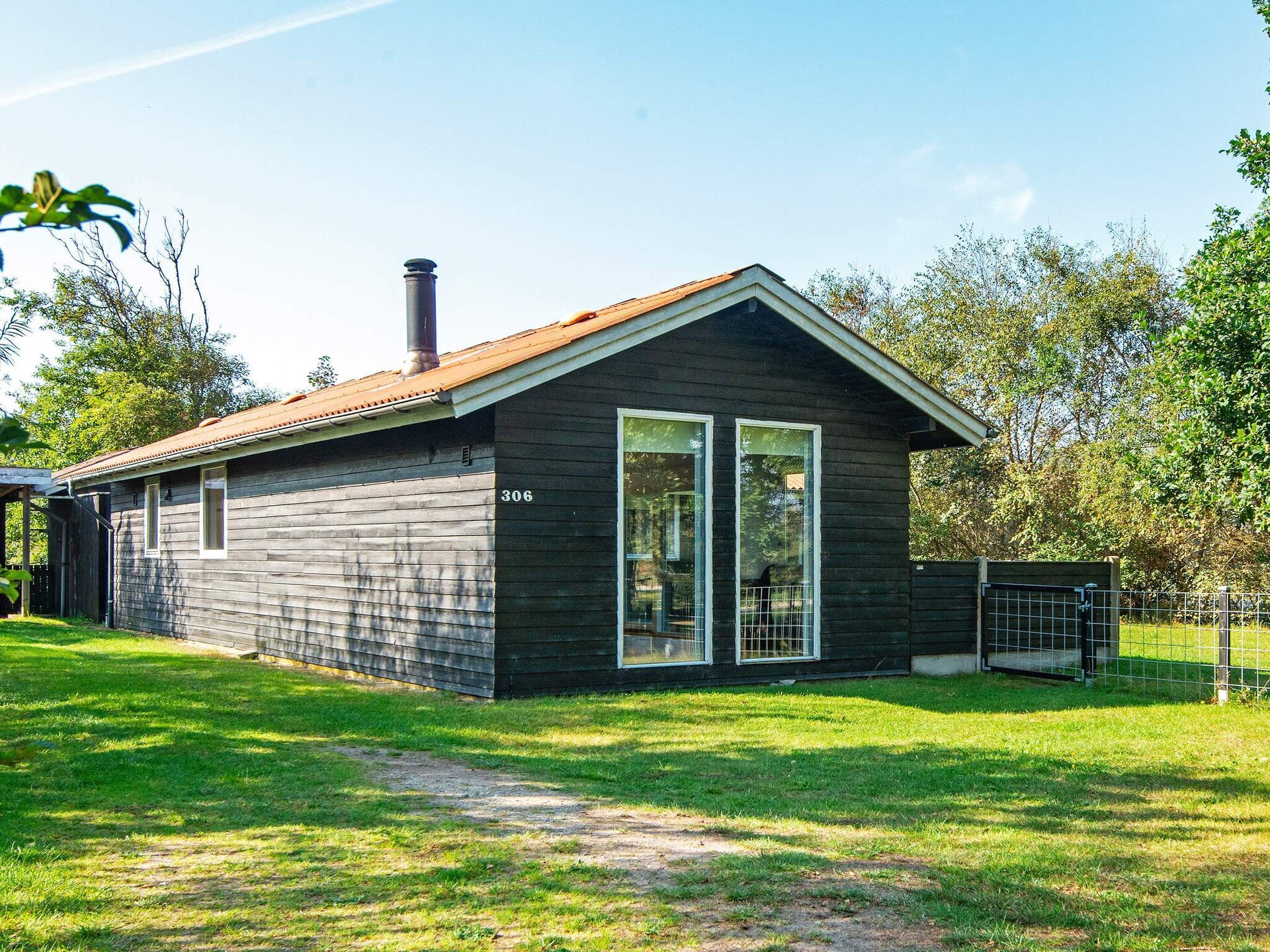 Licht vakantiehuis bij de fjord met omheinde tuin en twee terrassen - foto 42