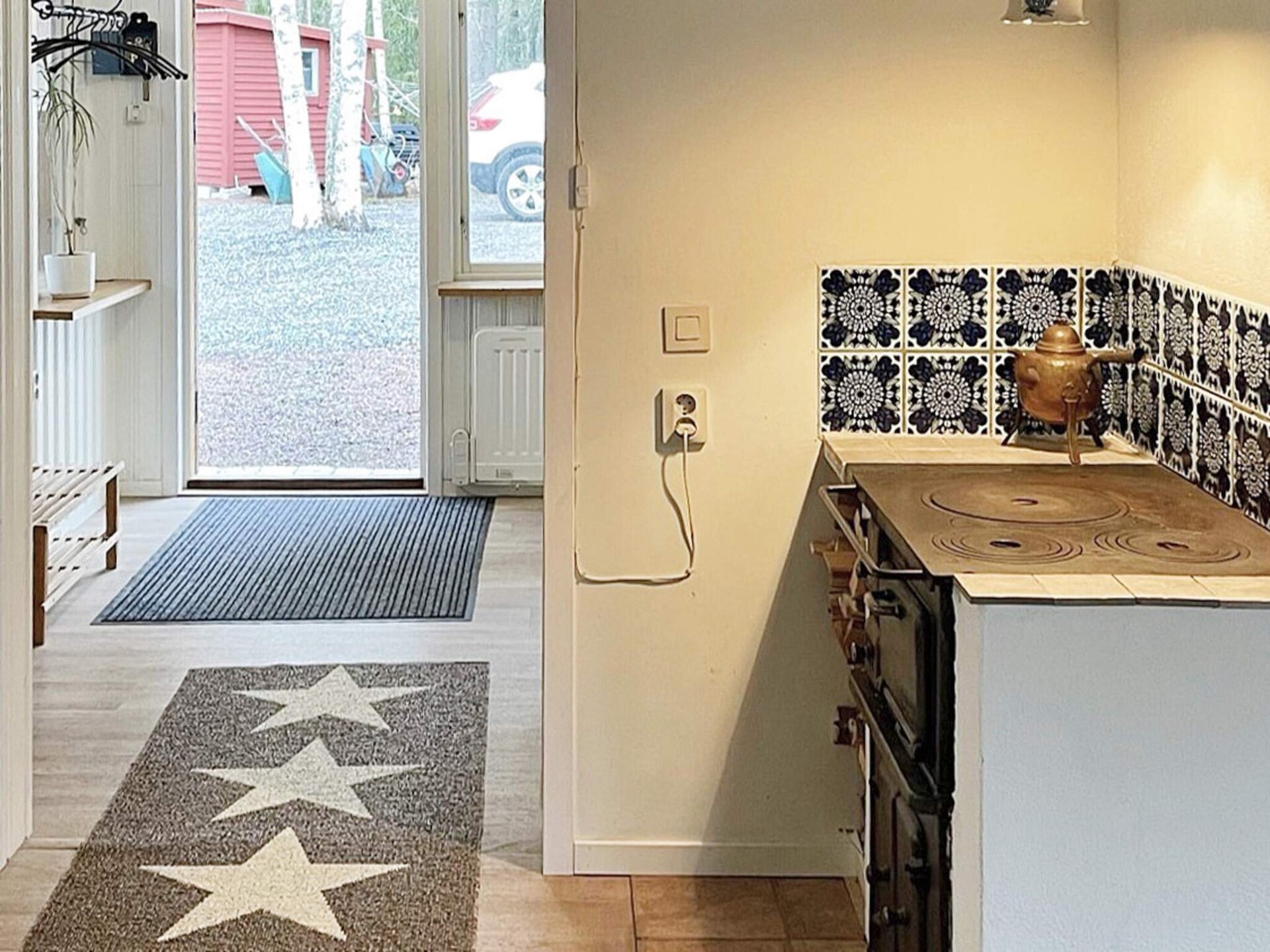 Authentiek Zweeds vakantiehuis met uitzicht op het meer Vågsjön in Enviken - foto 11