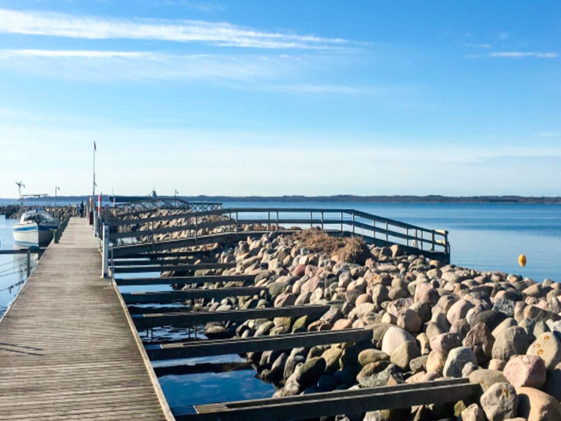 Charmant vakantiehuis in Melby met verwilderde tuin en zonnig terras - foto 12