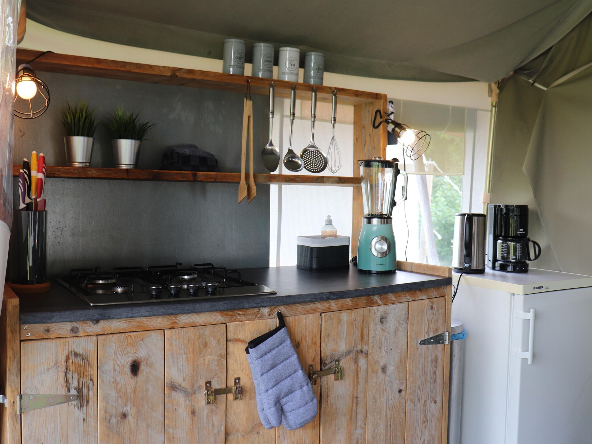 Safaritenten Noflik & Gaadlik: Luxe kamperen in het Friese landschap - foto 12
