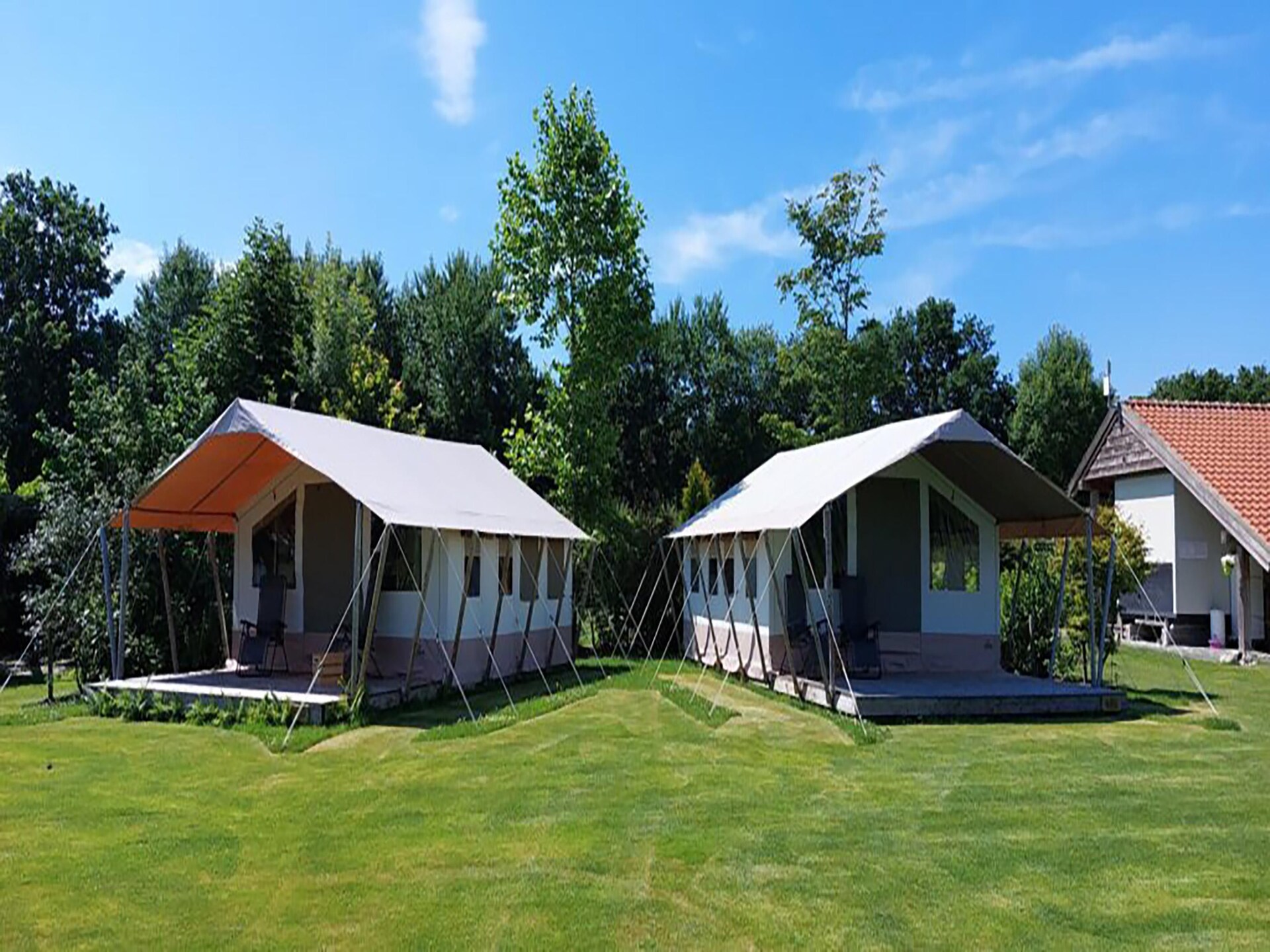 Safaritenten Noflik & Gaadlik: Luxe kamperen in het Friese landschap - foto 20