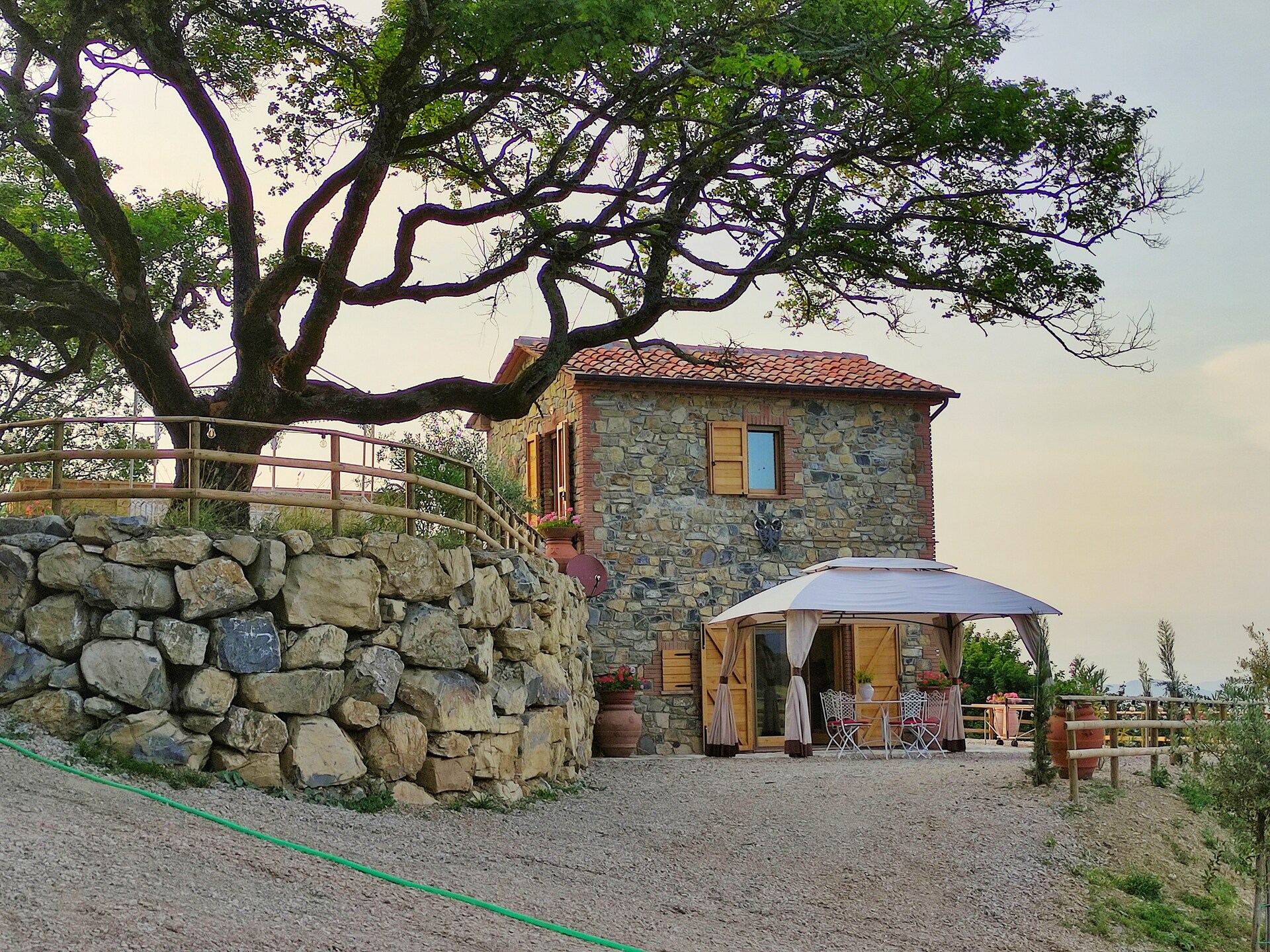Nieuwe Toscaanse villa met privézwembad en tuin nabij Castelnuovo - foto 1