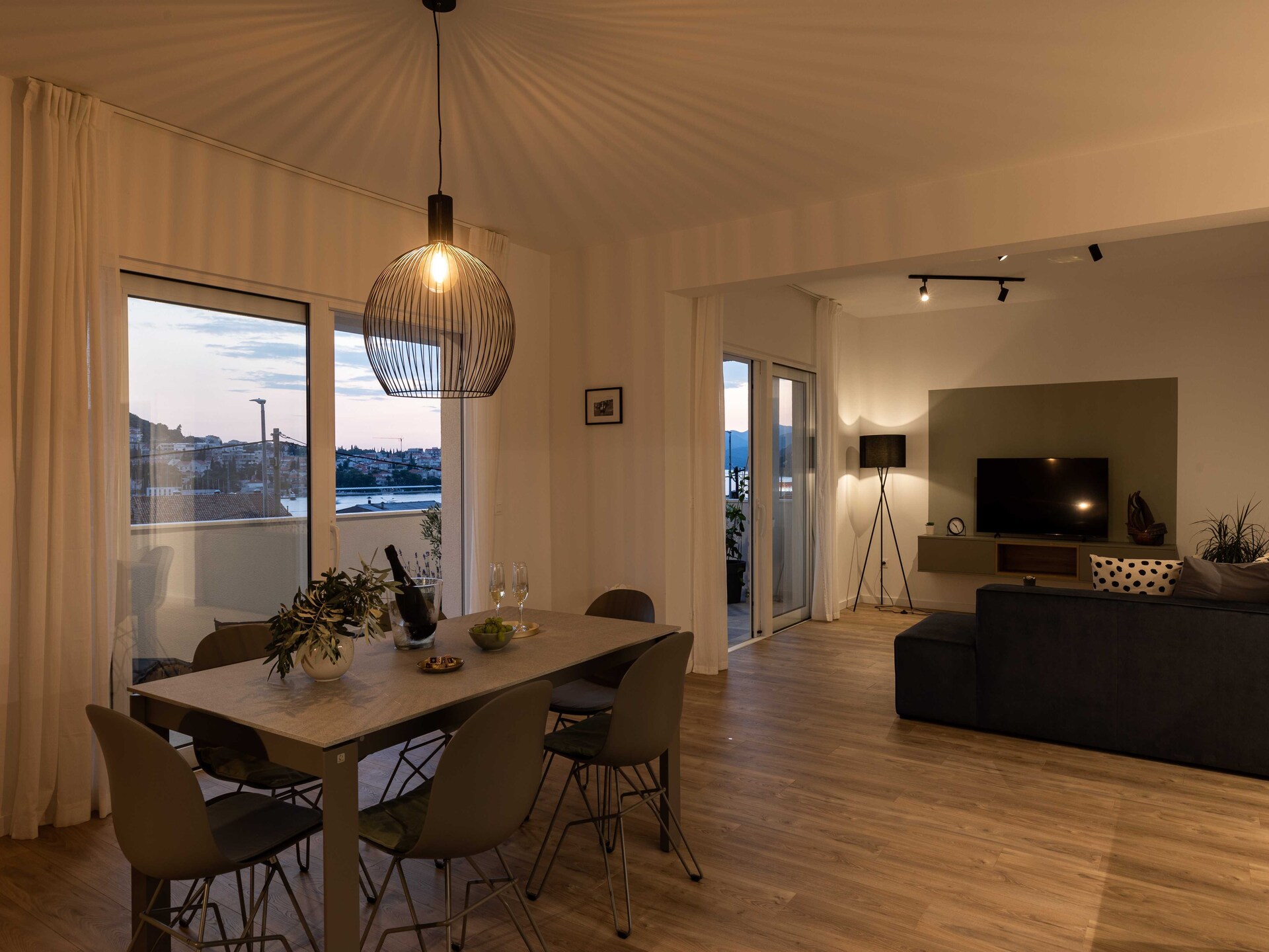 Ruim appartement met balkon en zeezicht nabij de haven van Dubrovnik - foto 5