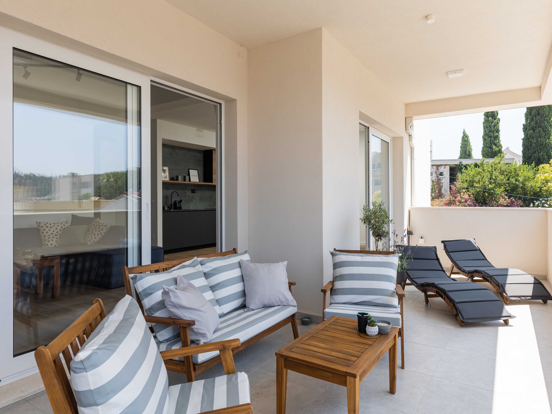Ruim appartement met balkon en zeezicht nabij de haven van Dubrovnik - foto 33