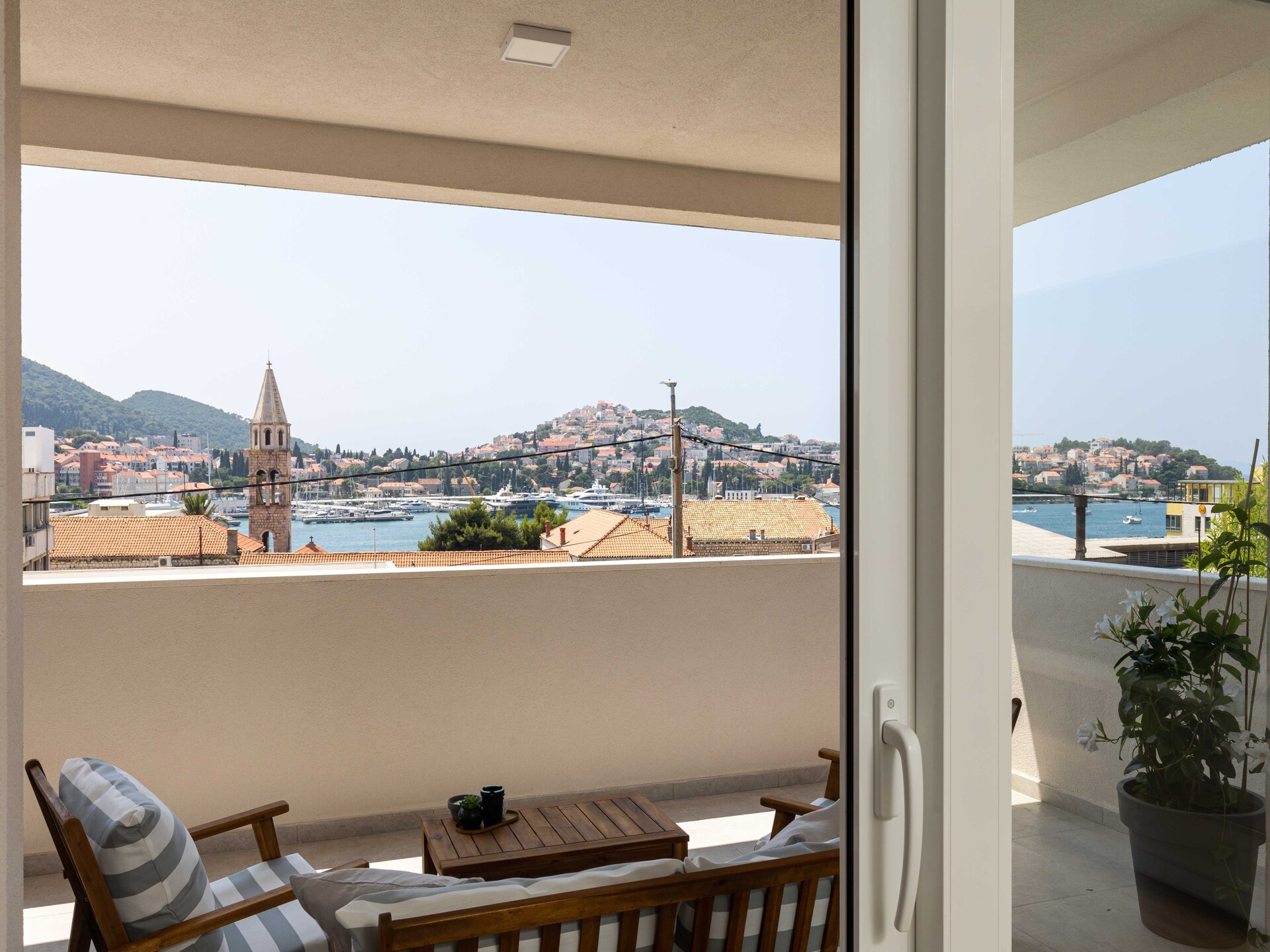 Ruim appartement met balkon en zeezicht nabij de haven van Dubrovnik - foto 37
