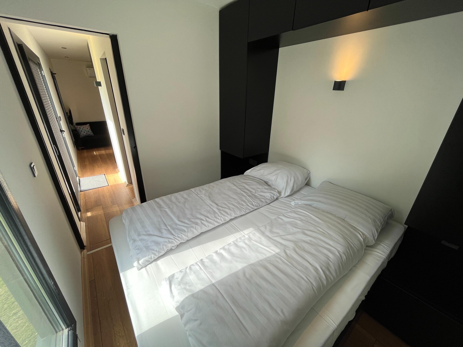 Knus Tiny House op Recreatiepark Rhederlaagse Meren voor 2 personen - foto 7