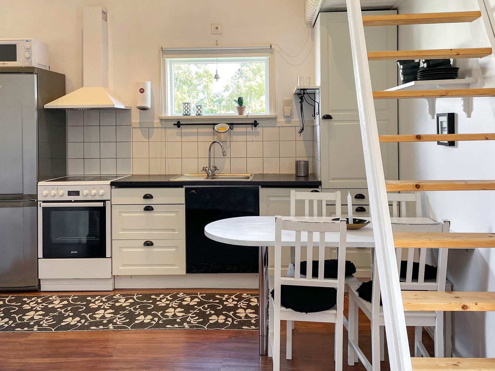 Knus wit vakantiehuisje op Tjörn, vlakbij zee en golfbaan - foto 23