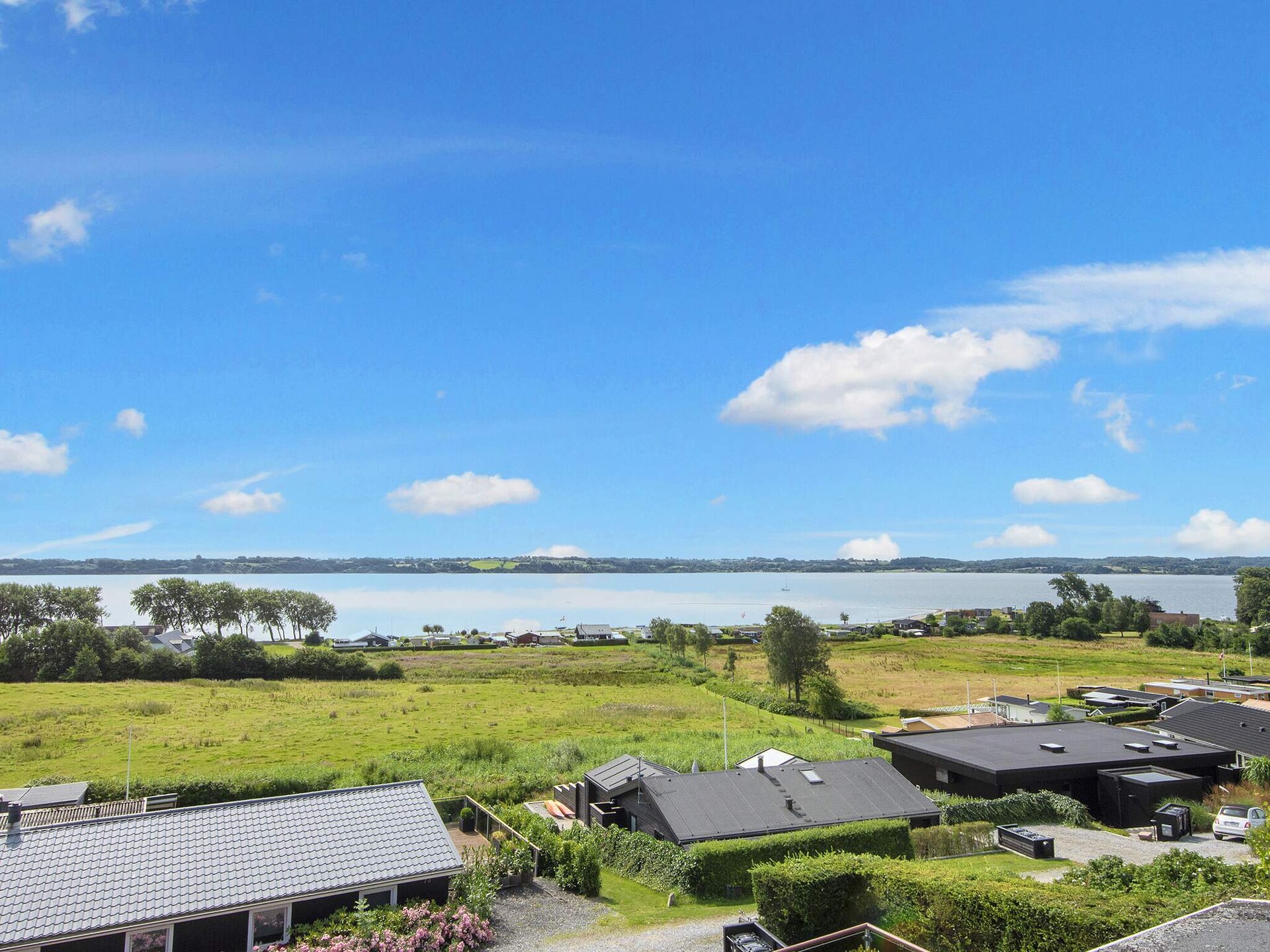 Gerenoveerd vakantiehuis met zeezicht en omheinde tuin bij Aabenraa - foto 10