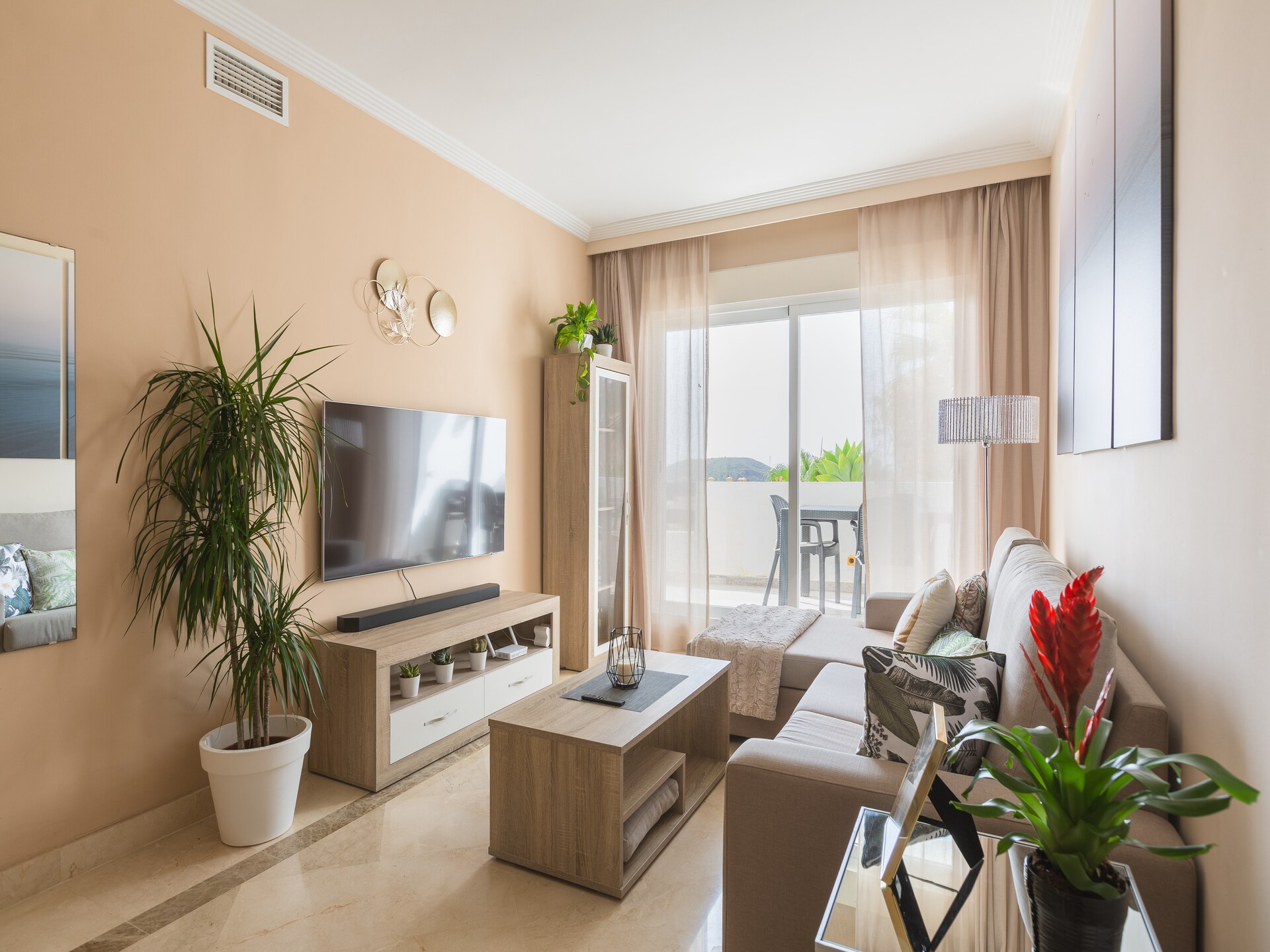 Modern appartement aan golfbaan nabij Málaga met zwembad en padel - foto 14