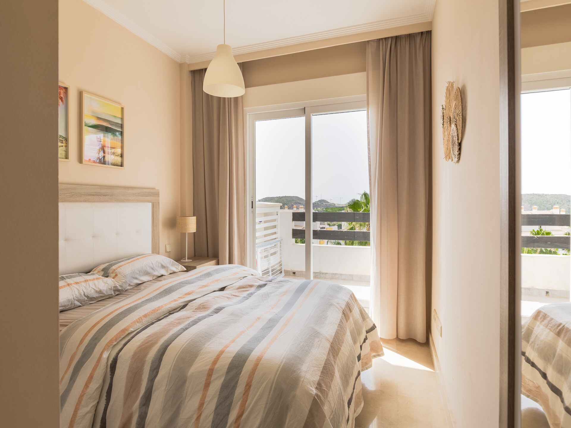Modern appartement aan golfbaan nabij Málaga met zwembad en padel - foto 23